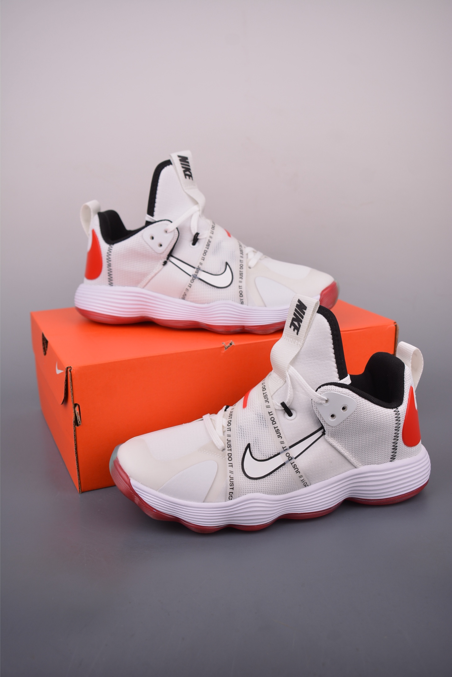 Nike React HyperSet SE Lightweight Training Shoes - Indoor Court Performance 5 i1755039528178 534 0 4