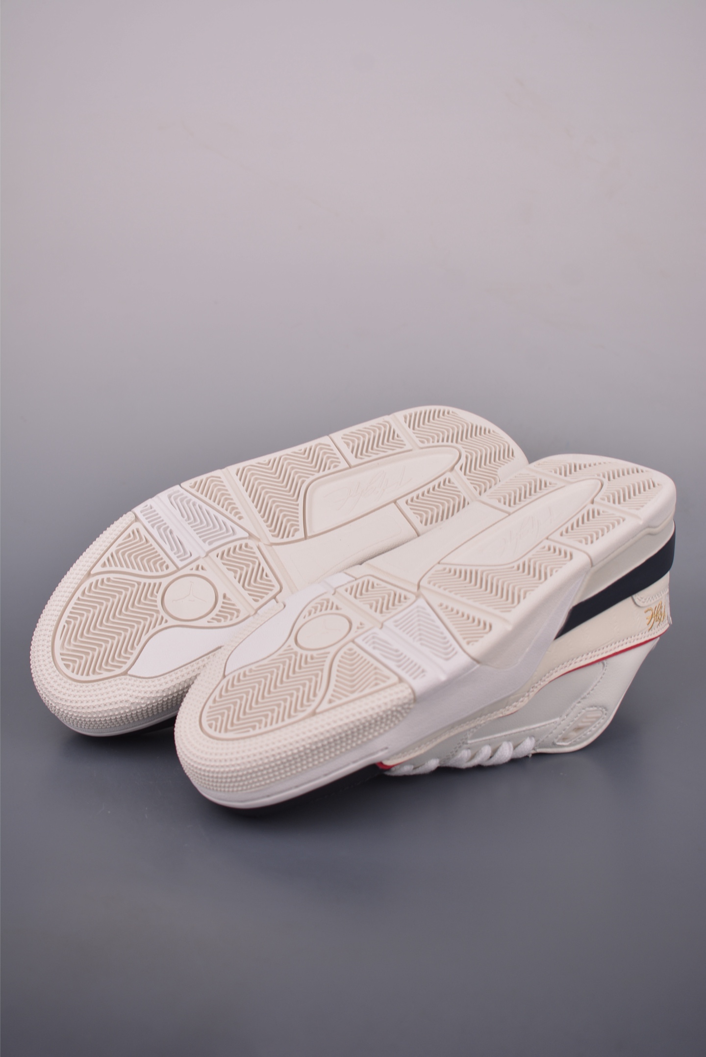 Air Jordan Flight Court Low-Top Retro Basketball Shoes - Comfortable & Stylish 4 i1755115415622 6756 0 2