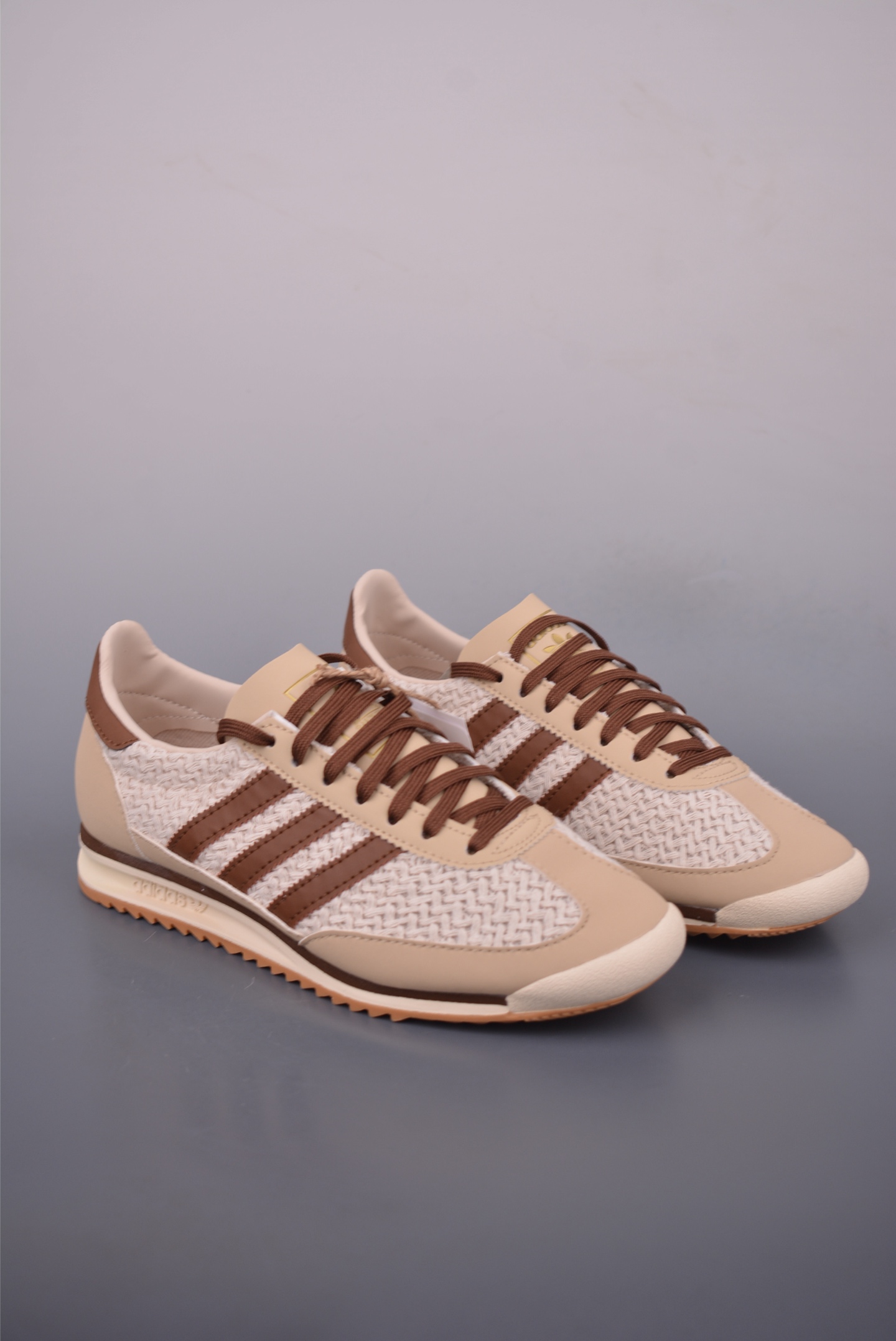 Adidas Originals SL 72 RS: Lightweight, Breathable, Retro Running Shoes 1 i1755116249847 7243 0 0