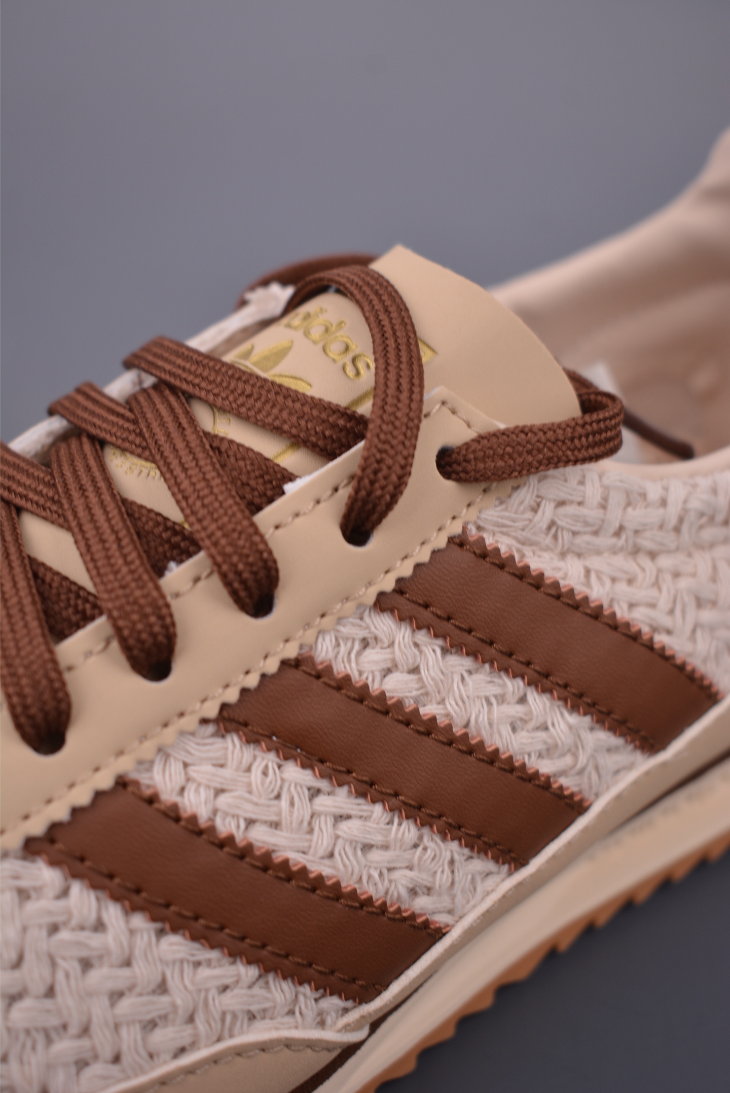 Adidas Originals SL 72 RS: Lightweight, Breathable, Retro Running Shoes 7 i1755116249883 2141 0 6