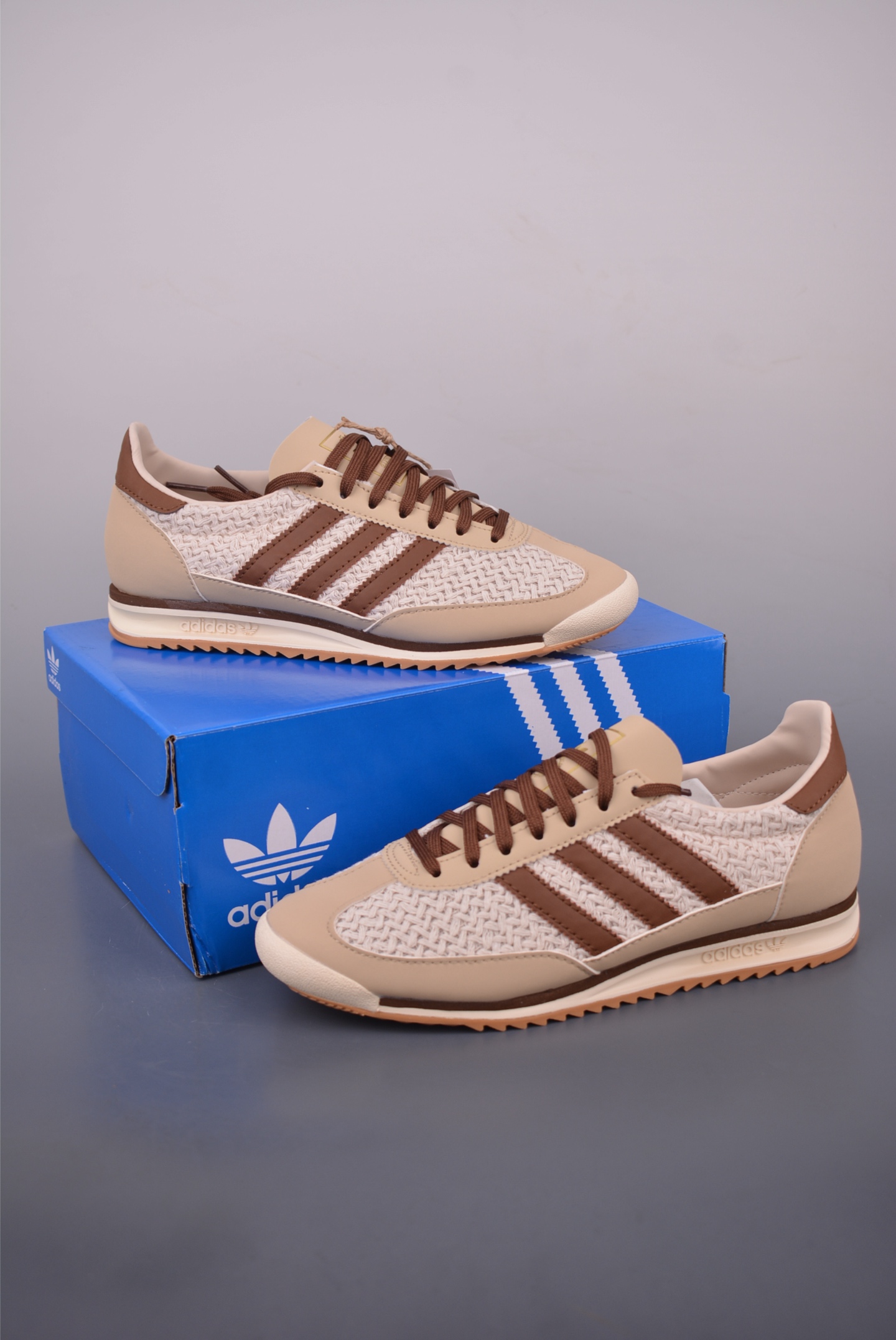 Adidas Originals SL 72 RS: Lightweight, Breathable, Retro Running Shoes 5 i1755116249926 7693 0 4