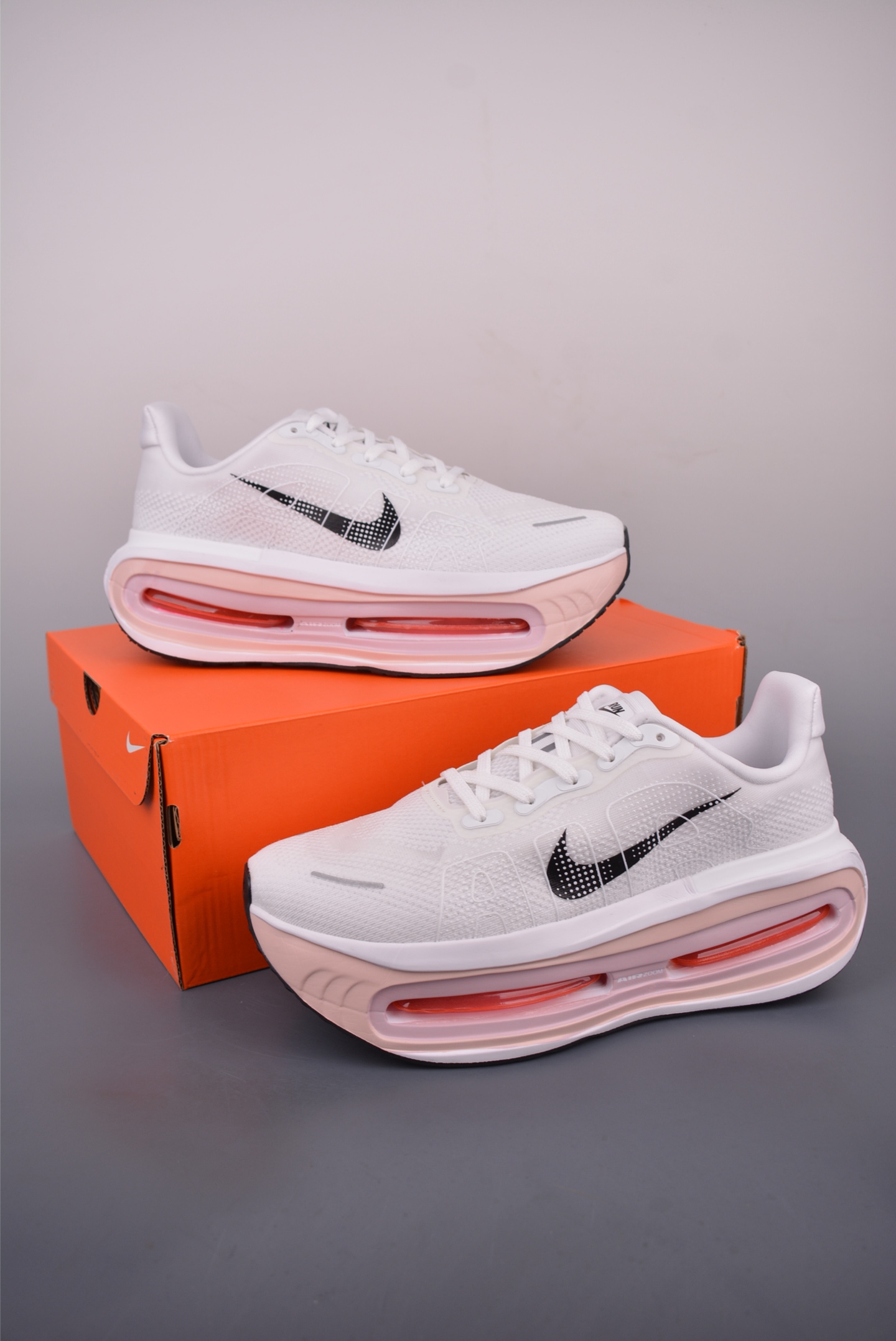 Nike Vomero 40th Anniversary Premium Air Cushion Running Shoes - White 5 i1755123817214 8189 0 4