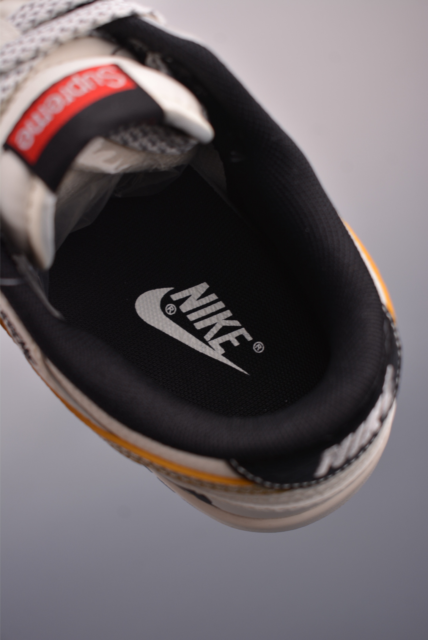 Nike SB Dunk Low Supreme Collab: Original Leather, Exclusive Style & Comfort 10 i1755124126372 5073 0 8