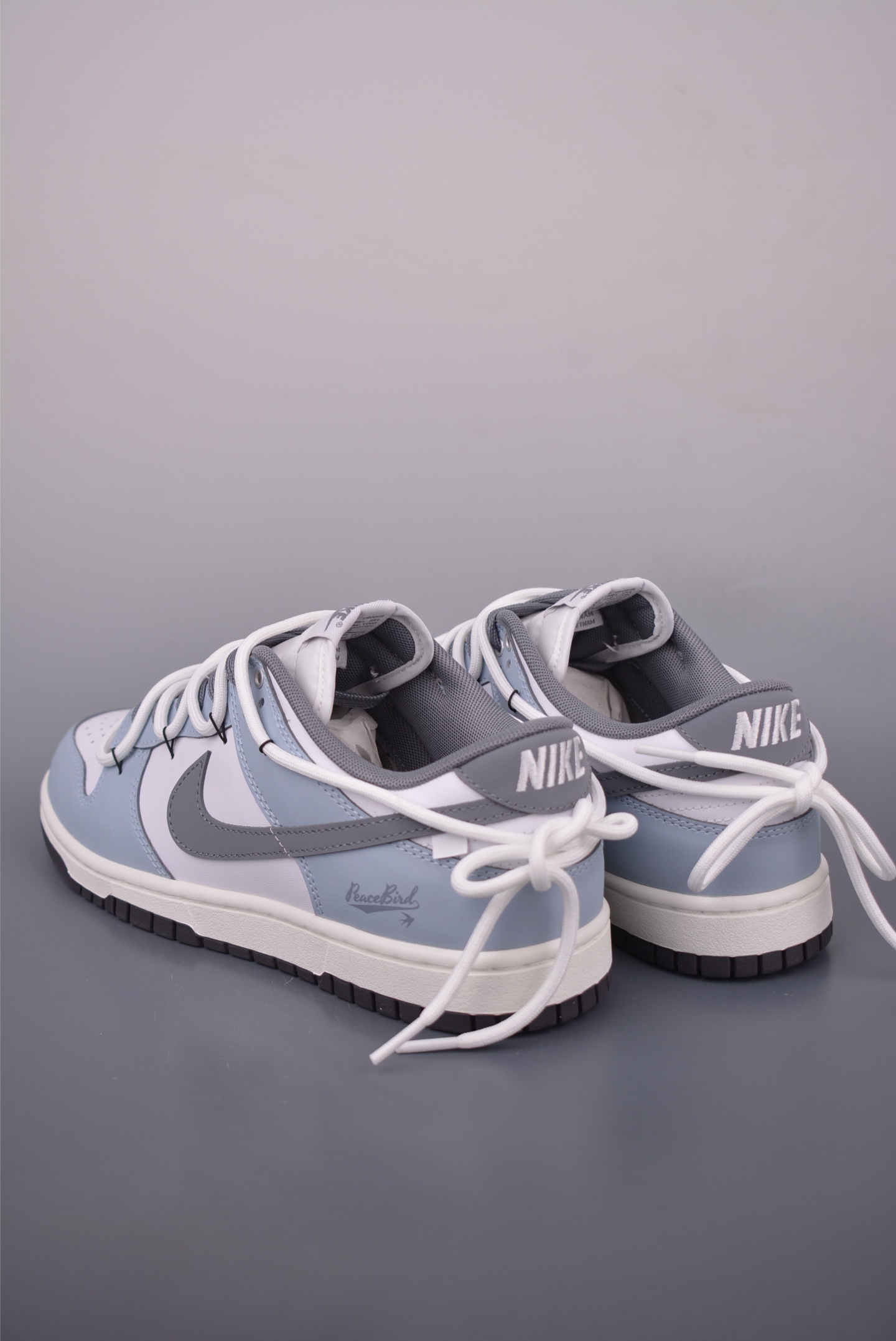 Nike SB Dunk Low Gray White Deconstructed Lace-Up Sneakers - Premium Quality 2 i1755124224399 5059 0 1