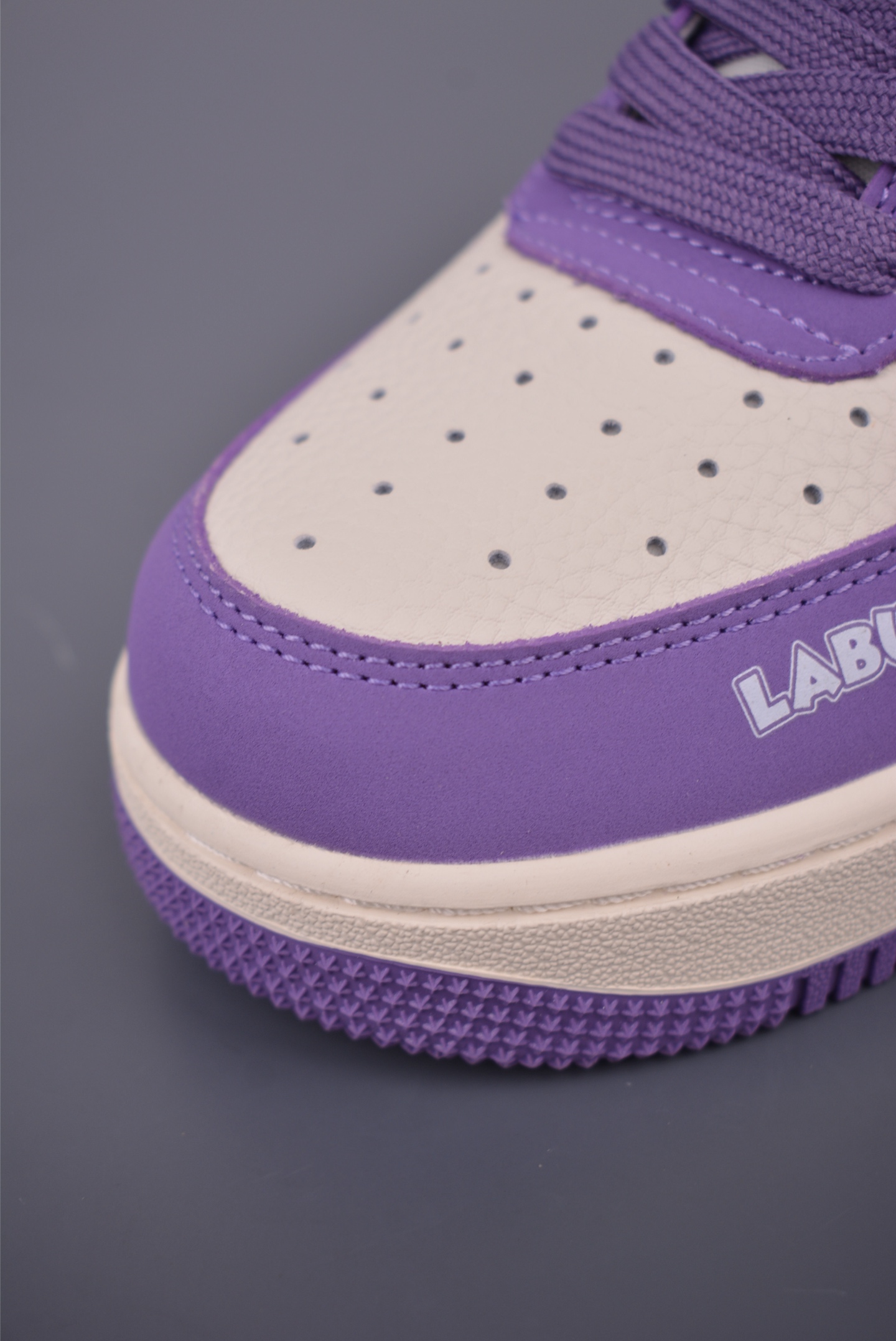 260 Nike Air Force 1 Low Labubu联名 MZ9588-806