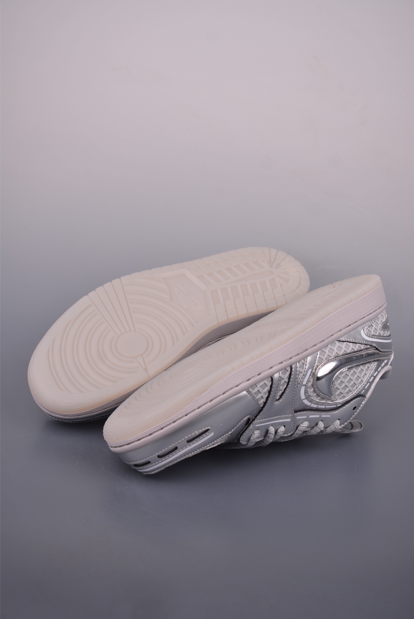 Air Jordan 1 Low 白银 AJ1乔1低帮休闲板鞋 HQ2016-002