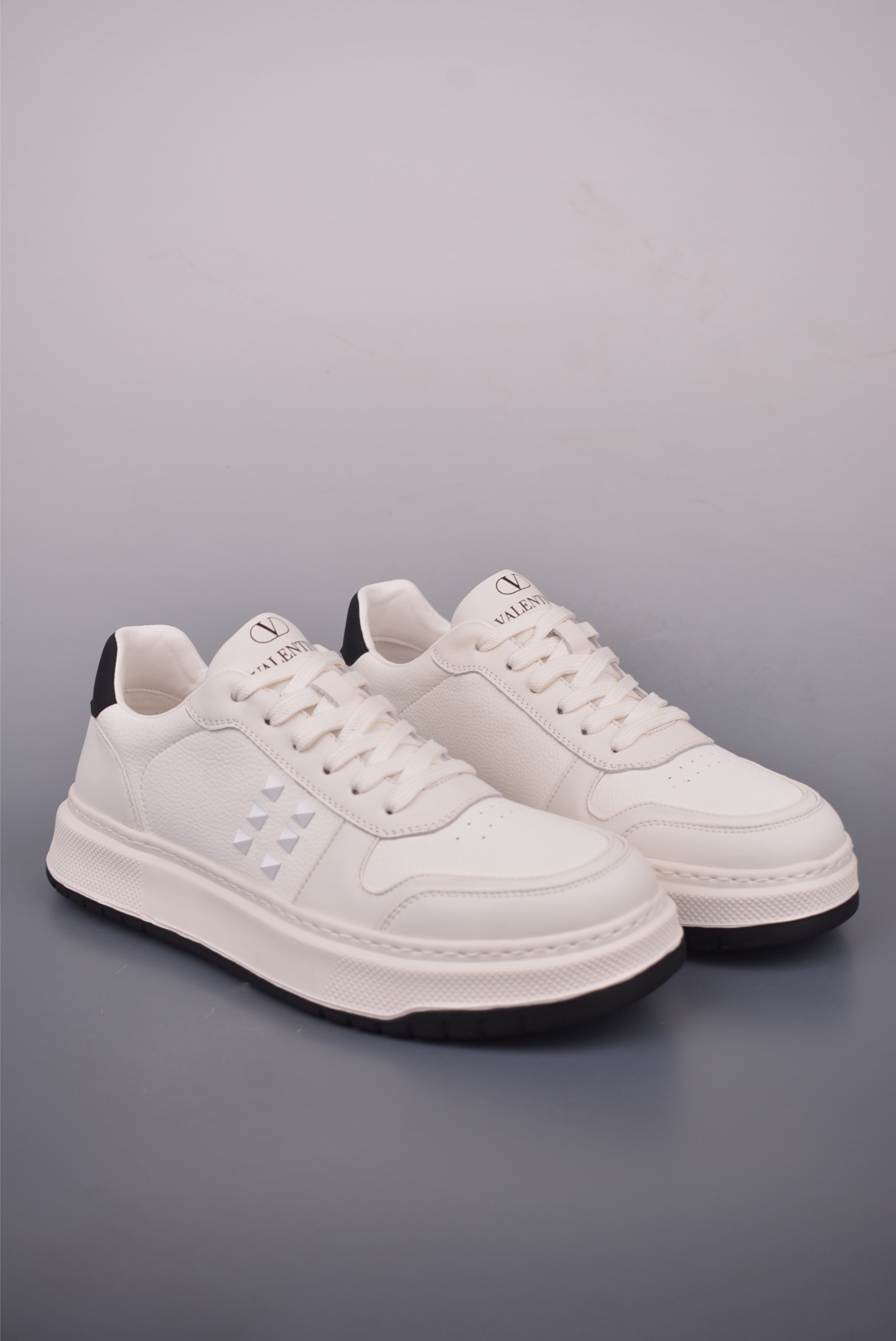 Valentino Garavani Rockstud Untitled Leather Sneakers - White, Men Size 2 i1755215734498 581 0 0