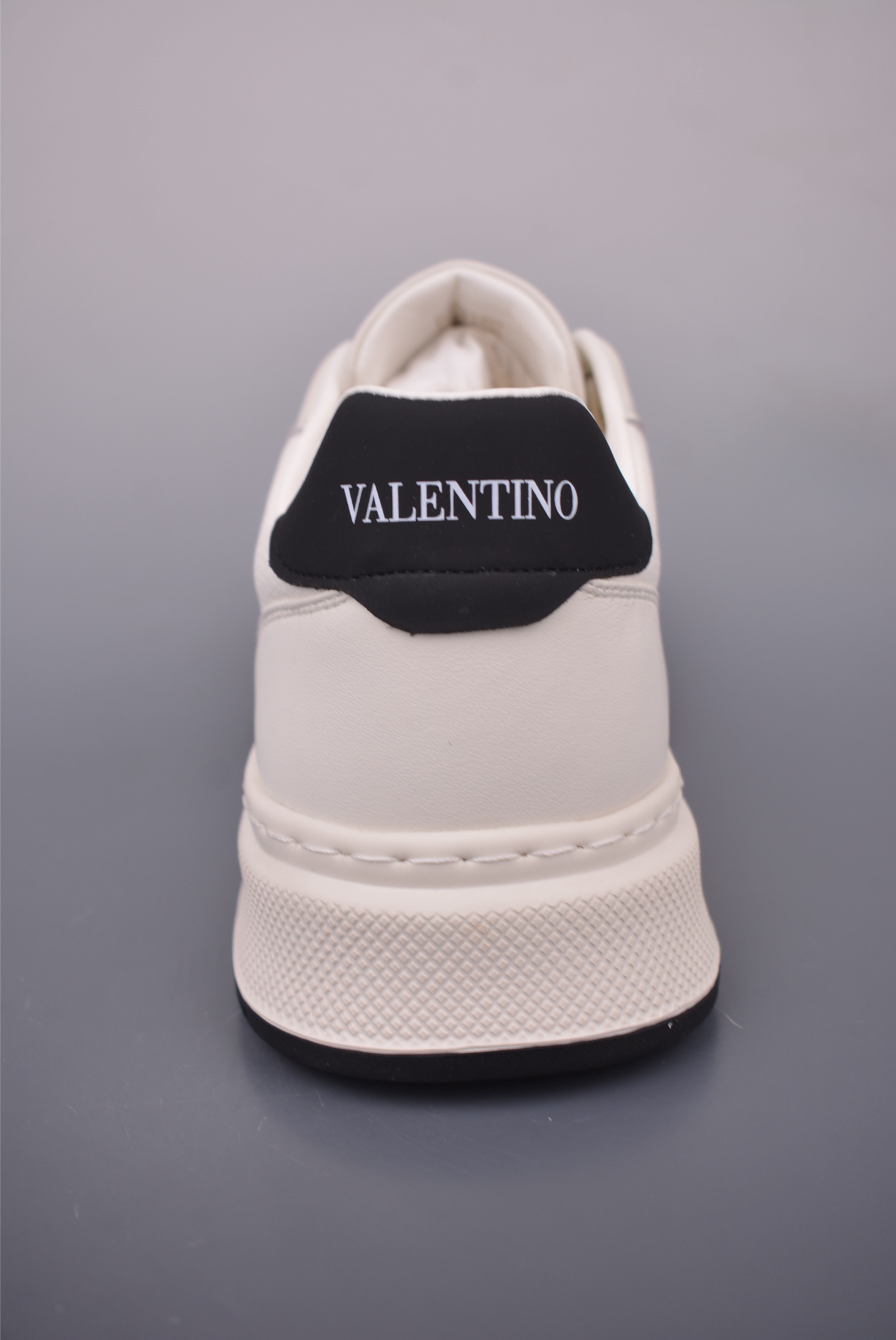 Valentino Garavani Rockstud Untitled Leather Sneakers - White, Men Size 5 i1755215739355 9066 0 3