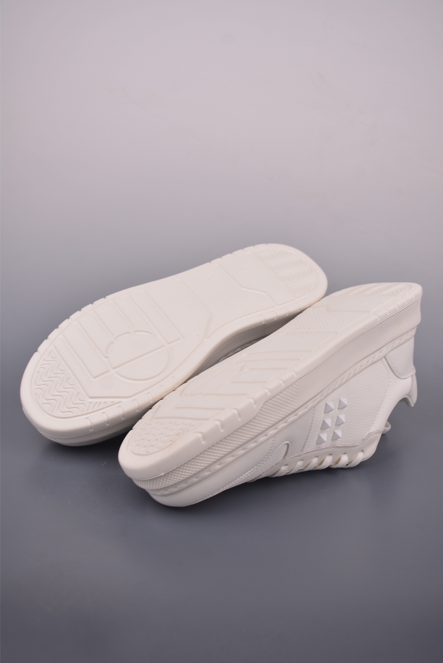 Valentino Rockstud Untitled White Leather Sneakers - Iconic Fashion Statement 4 i1755215769202 3561 0 2