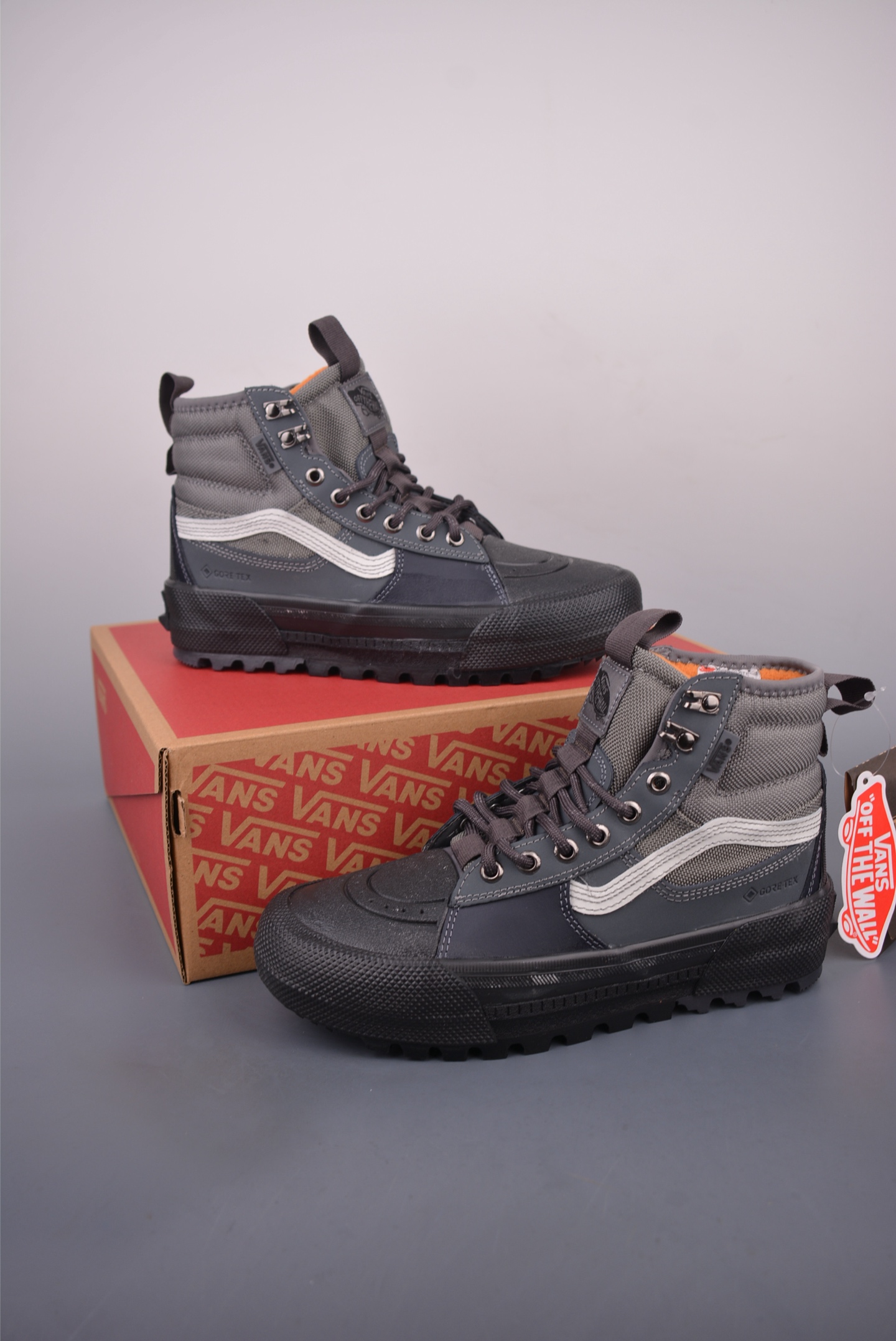 Vans SK8-Hi GORE-TEX MTE-3 Black Outdoor Boots, All-Weather Traction 2 i1755215948605 6021 0 1