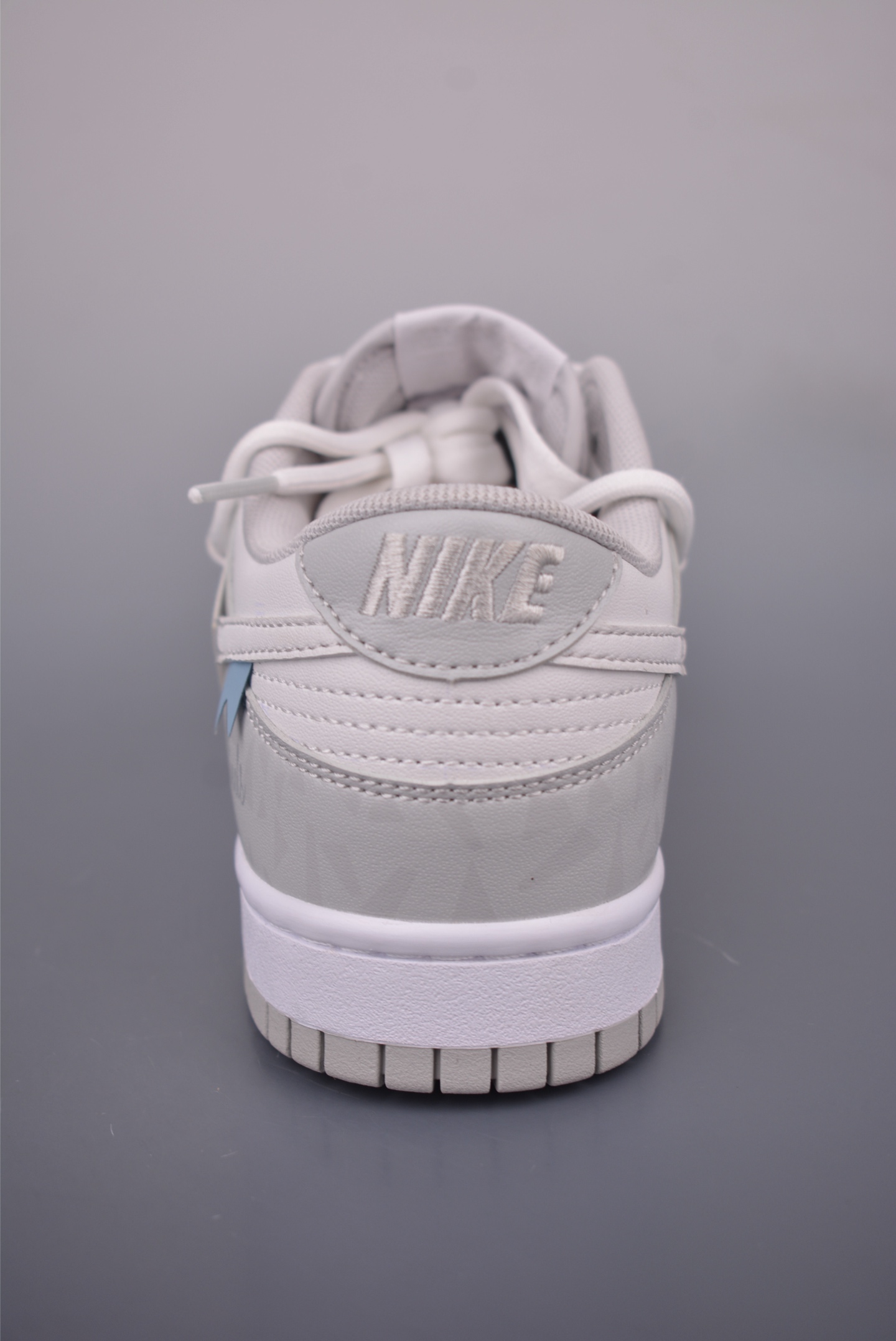 Nike SB Dunk Low Grey White Deconstructed Lace-Up Sneakers HF0730 5 i1755216016812 1496 0 3