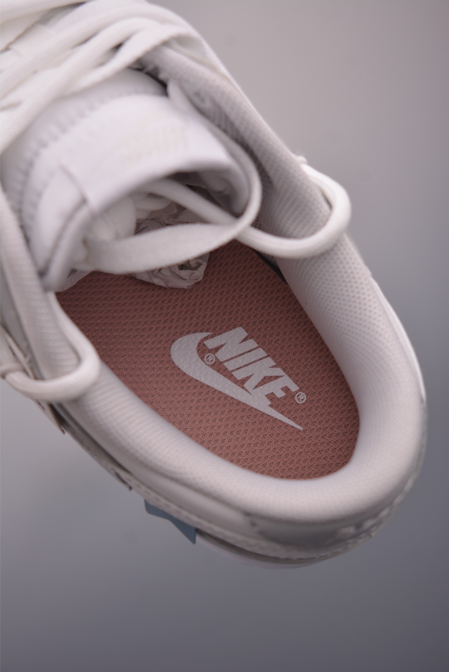 Nike SB Dunk Low Grey White Deconstructed Lace-Up Sneakers HF0730 10 i1755216016966 9606 0 8