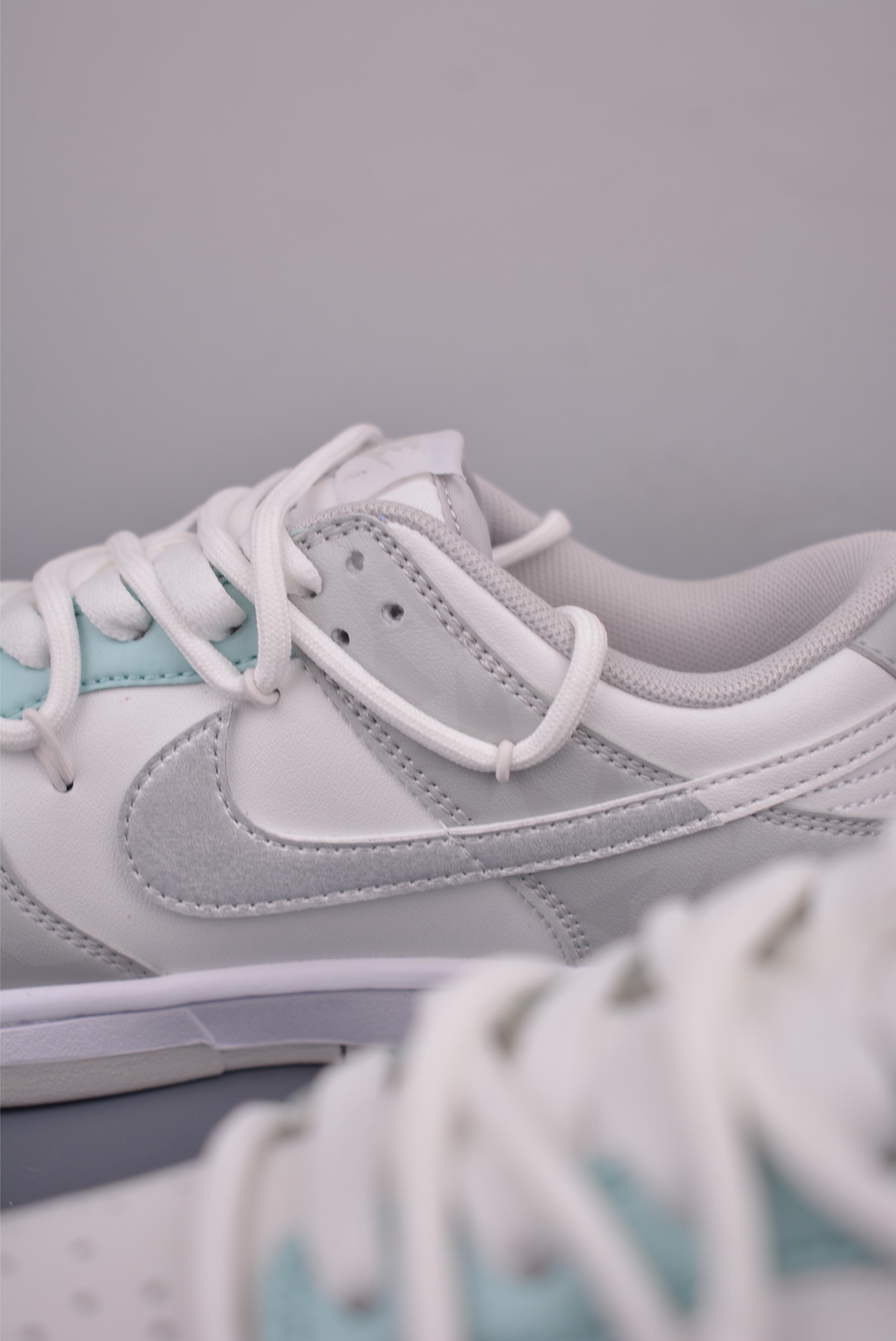 Nike SB Dunk Low Grey White Deconstructed Lace-Up Sneakers HF0730 9 i1755216021988 7930 0 7
