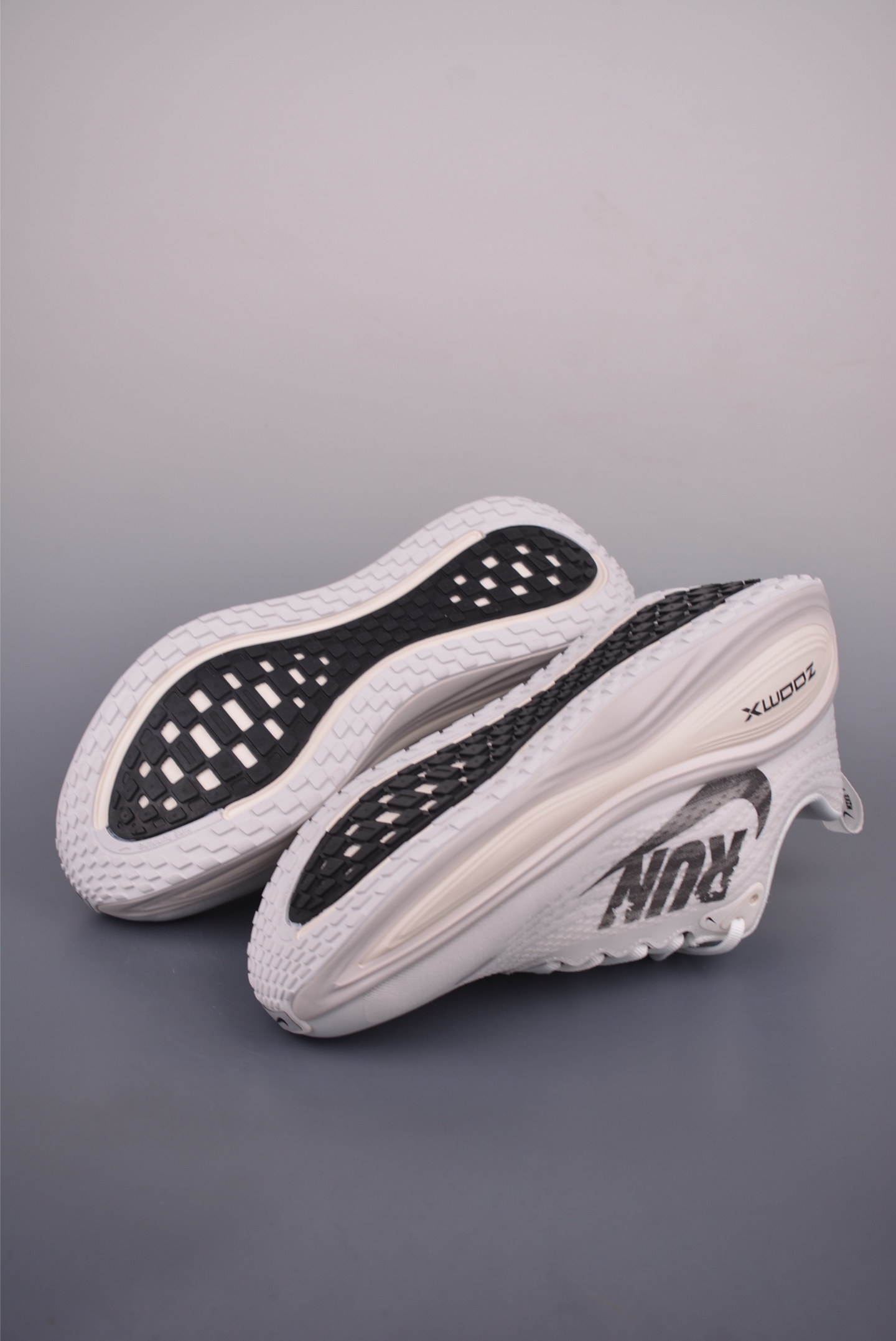 Nike Air Zoom Vomero Plus IH2268