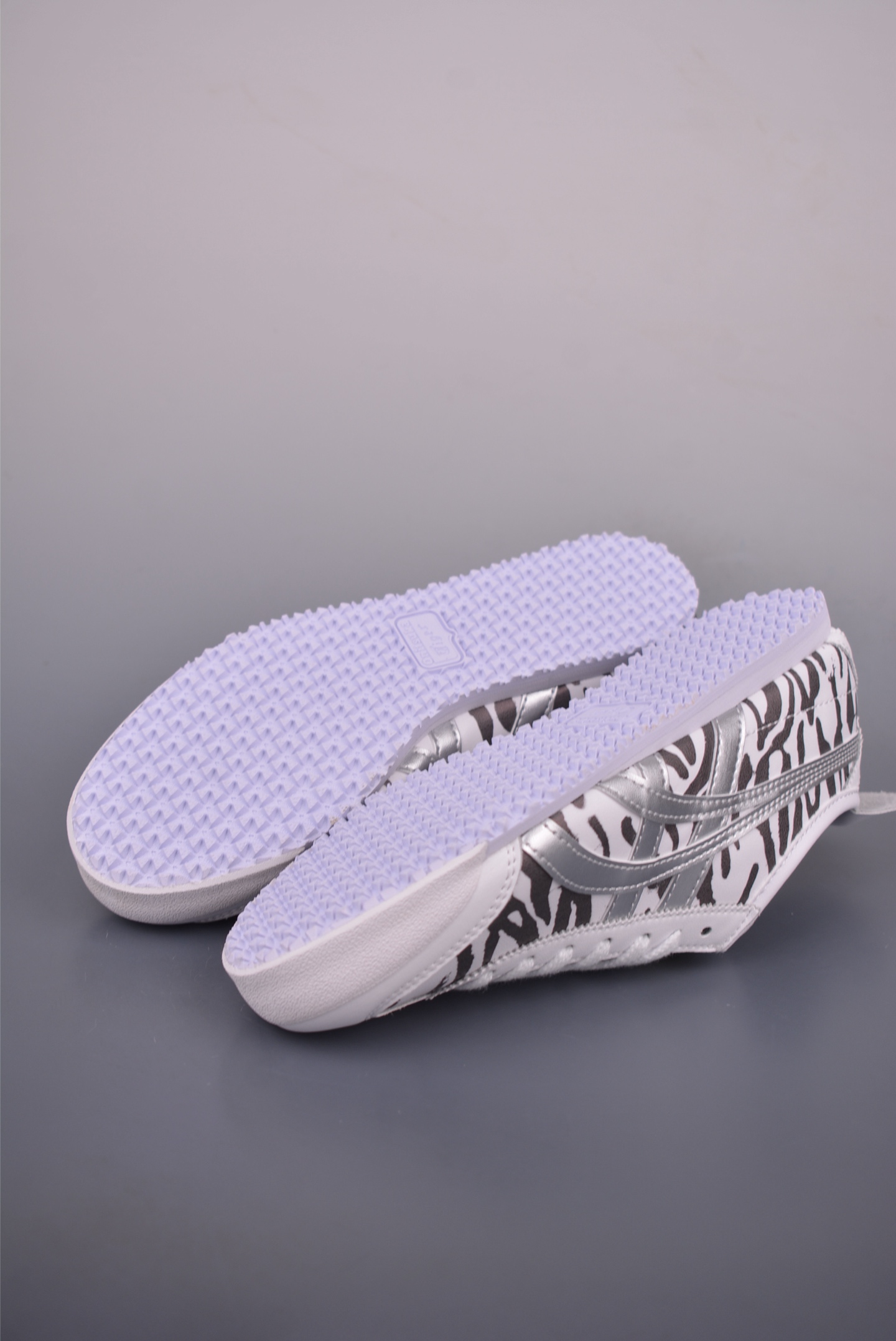 Onitsuka Tiger Unisex Mexico 66 Slip-On Sneakers - Zebra Print, Lightweight 4 i1755294831828 5453 0 2