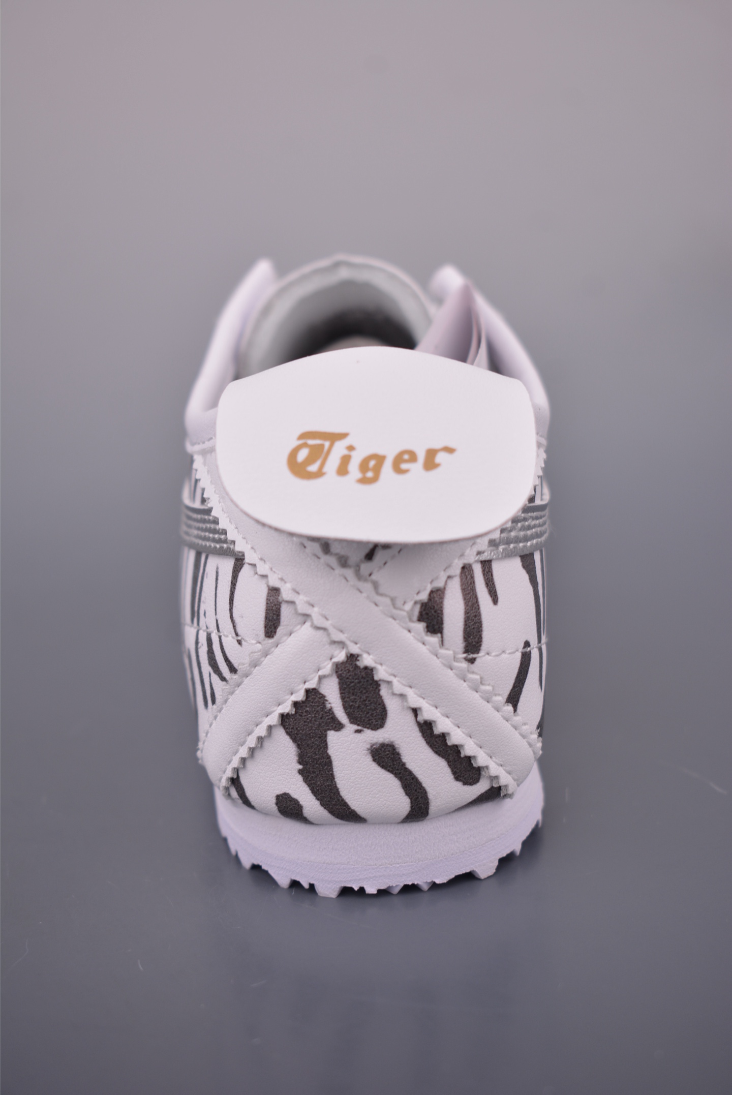 Onitsuka Tiger Unisex Mexico 66 Slip-On Sneakers - Zebra Print, Lightweight 5 i1755294831833 4017 0 3