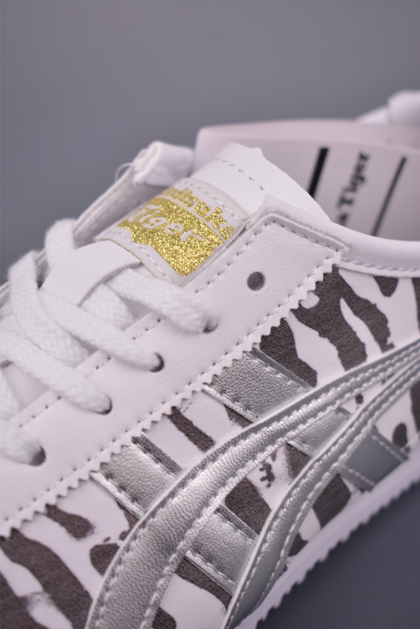 Onitsuka Tiger Unisex Mexico 66 Slip-On Sneakers - Zebra Print, Lightweight 8 i1755294838937 9954 0 6