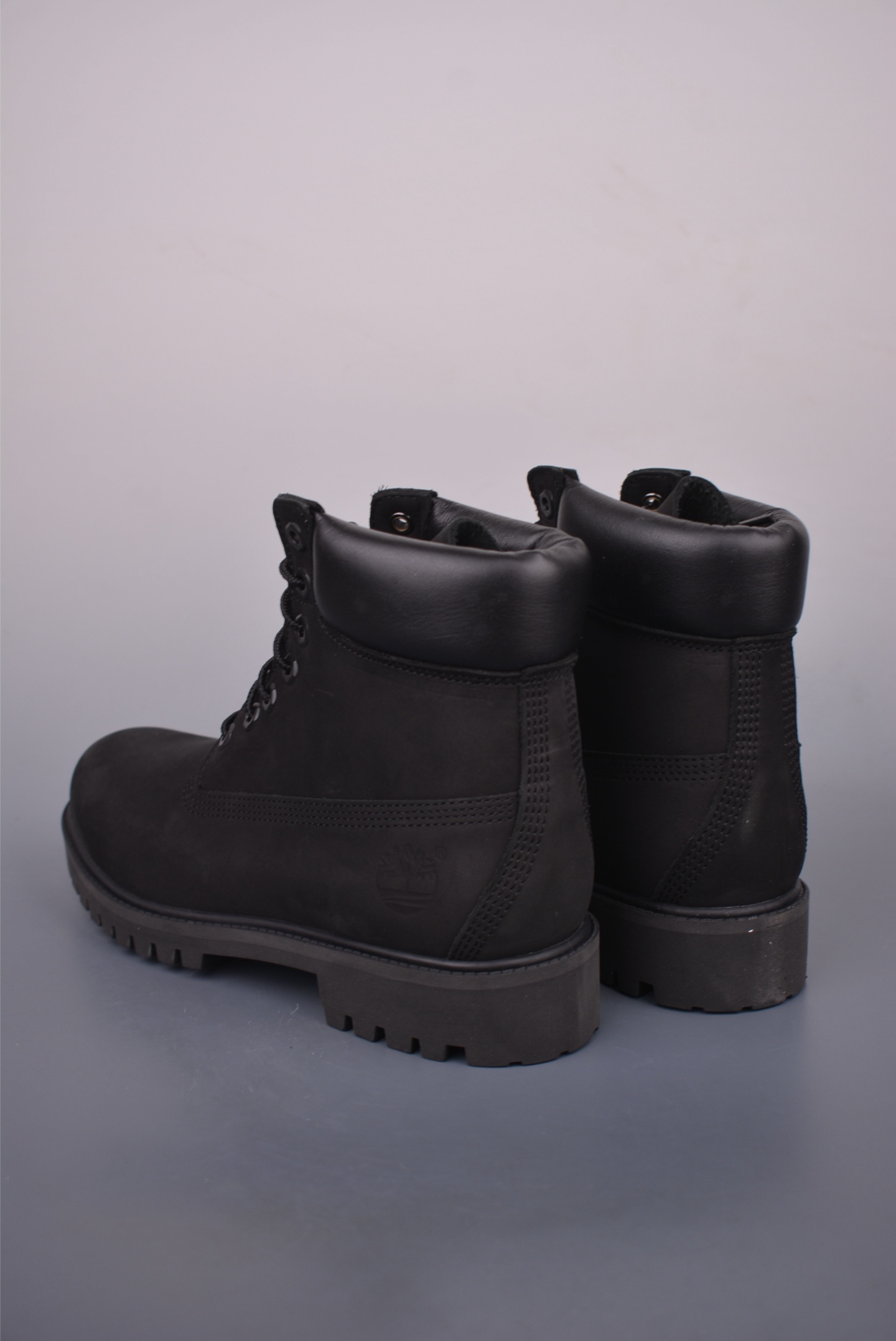 Timberland Classic Black Nubuck Leather Ankle Boots for Men & Women 3 i1755296058411 7463 0 1