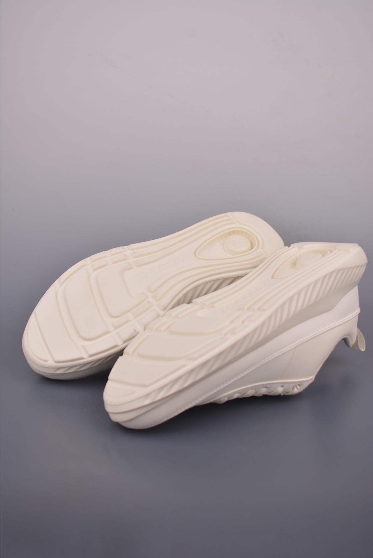 ECCO Men's BIOM Lightweight Leather Sneakers, Comfortable Walking Shoes 3 i1755296707096 9148 0 2