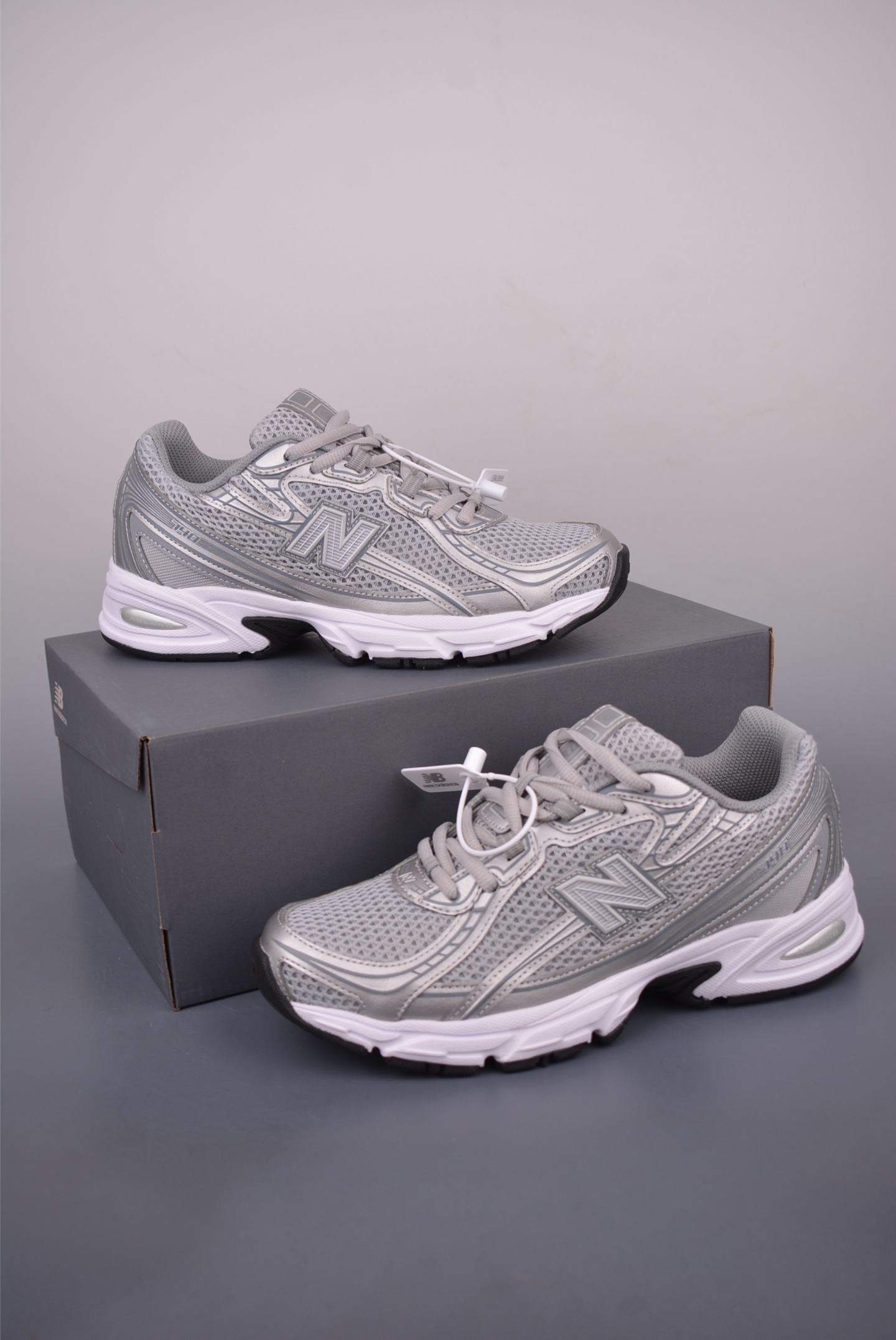 New Balance 740 Retro Running Shoes - Stylish Comfort for Everyday Wear 5 i1755299313577 9089 0 4