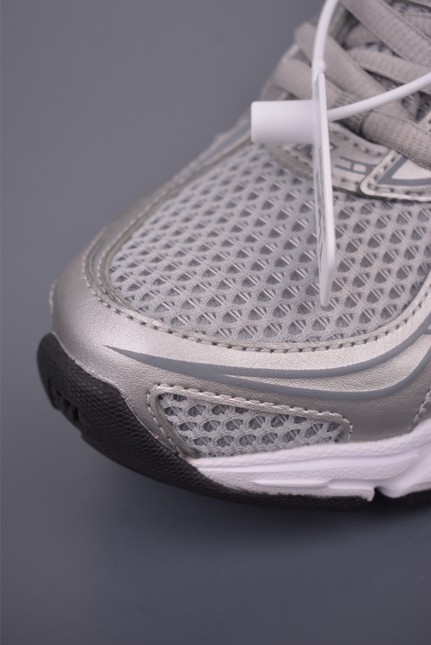 New Balance 740 Retro Running Shoes - Stylish Comfort for Everyday Wear 6 i1755299313578 4176 0 5