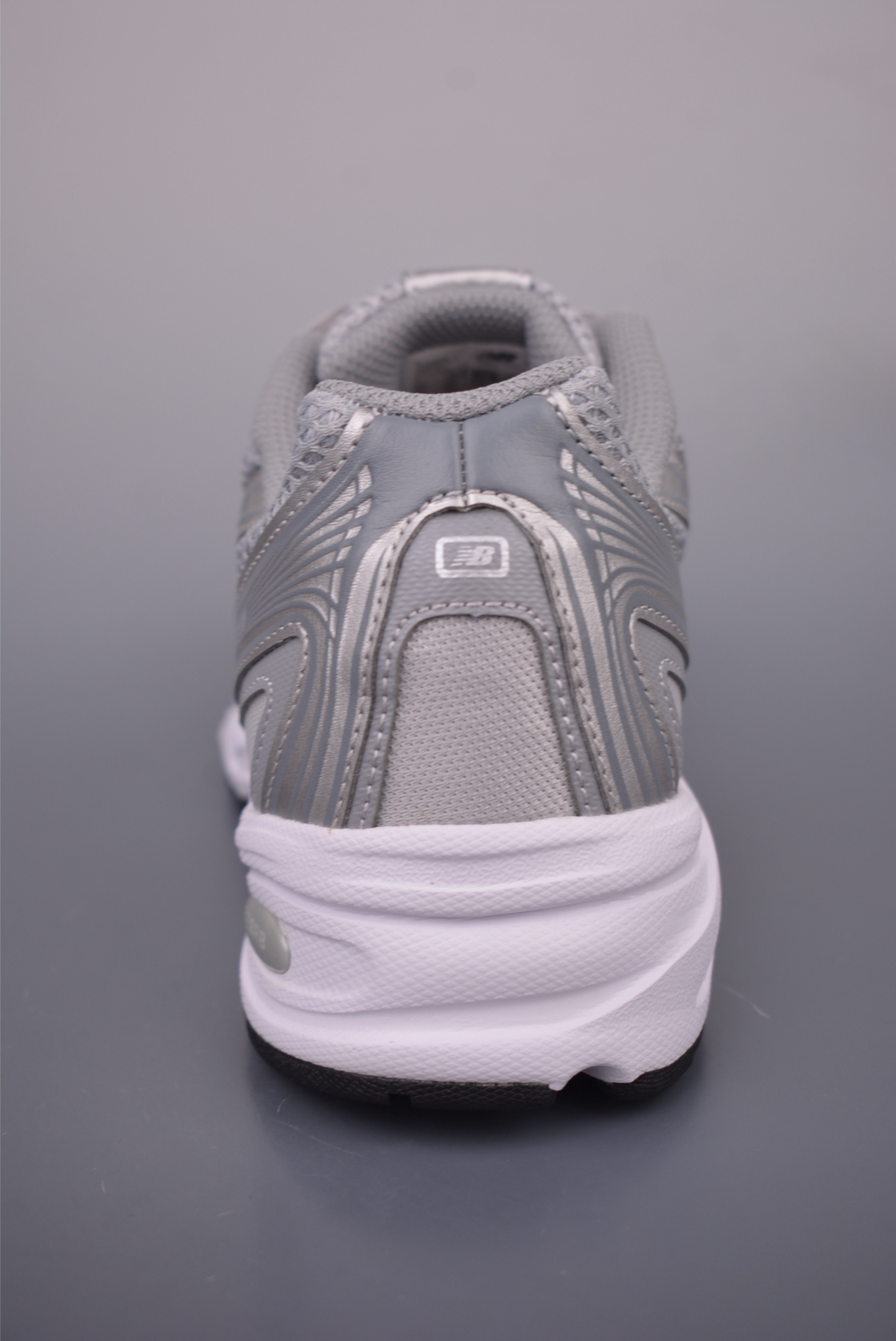 New Balance 740 Retro Running Shoes - Stylish Comfort for Everyday Wear 4 i1755299315538 6754 0 3