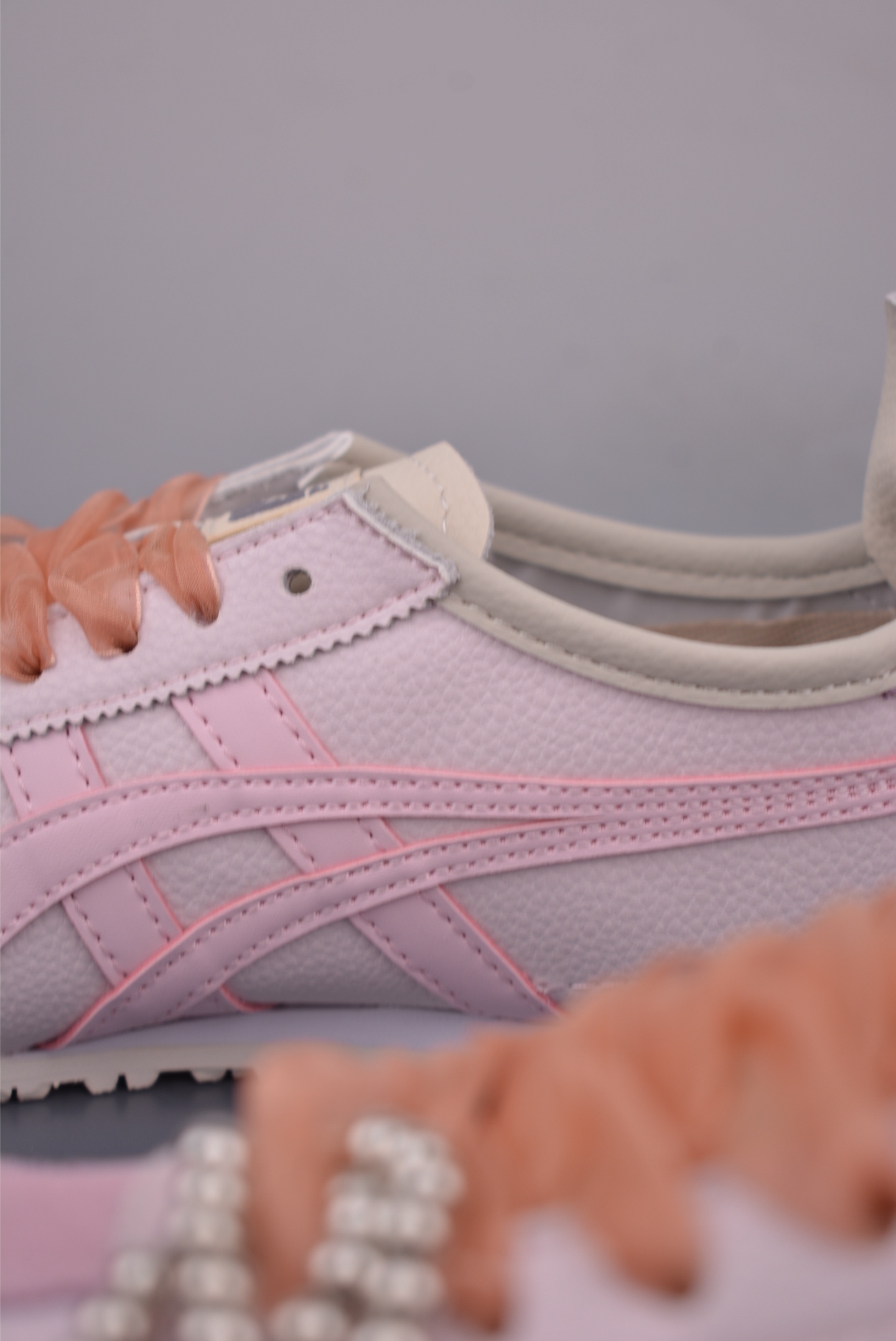 Onitsuka Tiger Mexico 66 Slip-On Sneakers - Pink Leather, Premium Comfort 9 i1755386209090 8968 0 7
