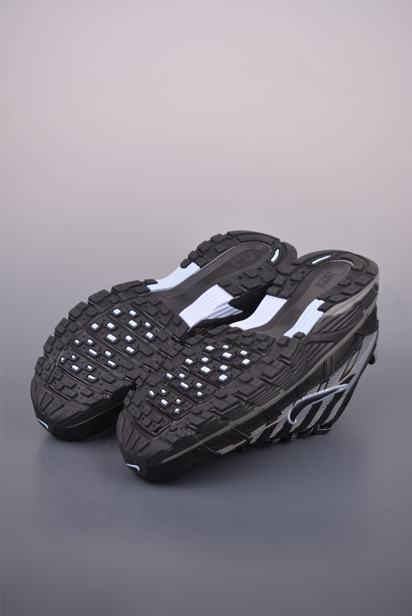 Nike Initiator Running Shoes Retro Dad Sneakers - Style & Comfort Combined 4 i1755386244941 3300 0 2