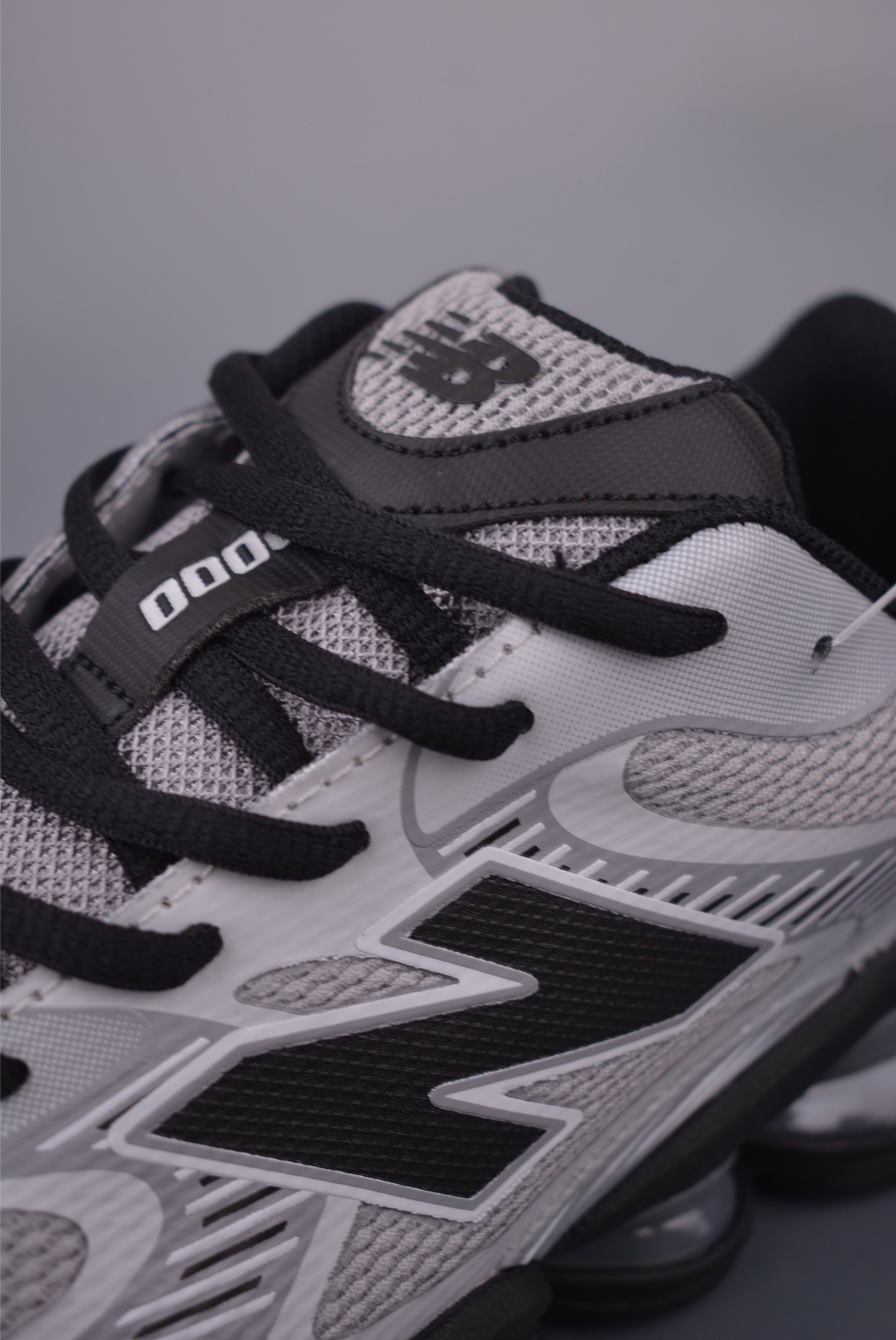 New Balance 新百伦 M2000系列 时尚百搭 织物人造革猪皮 网面休闲鞋 U20003725