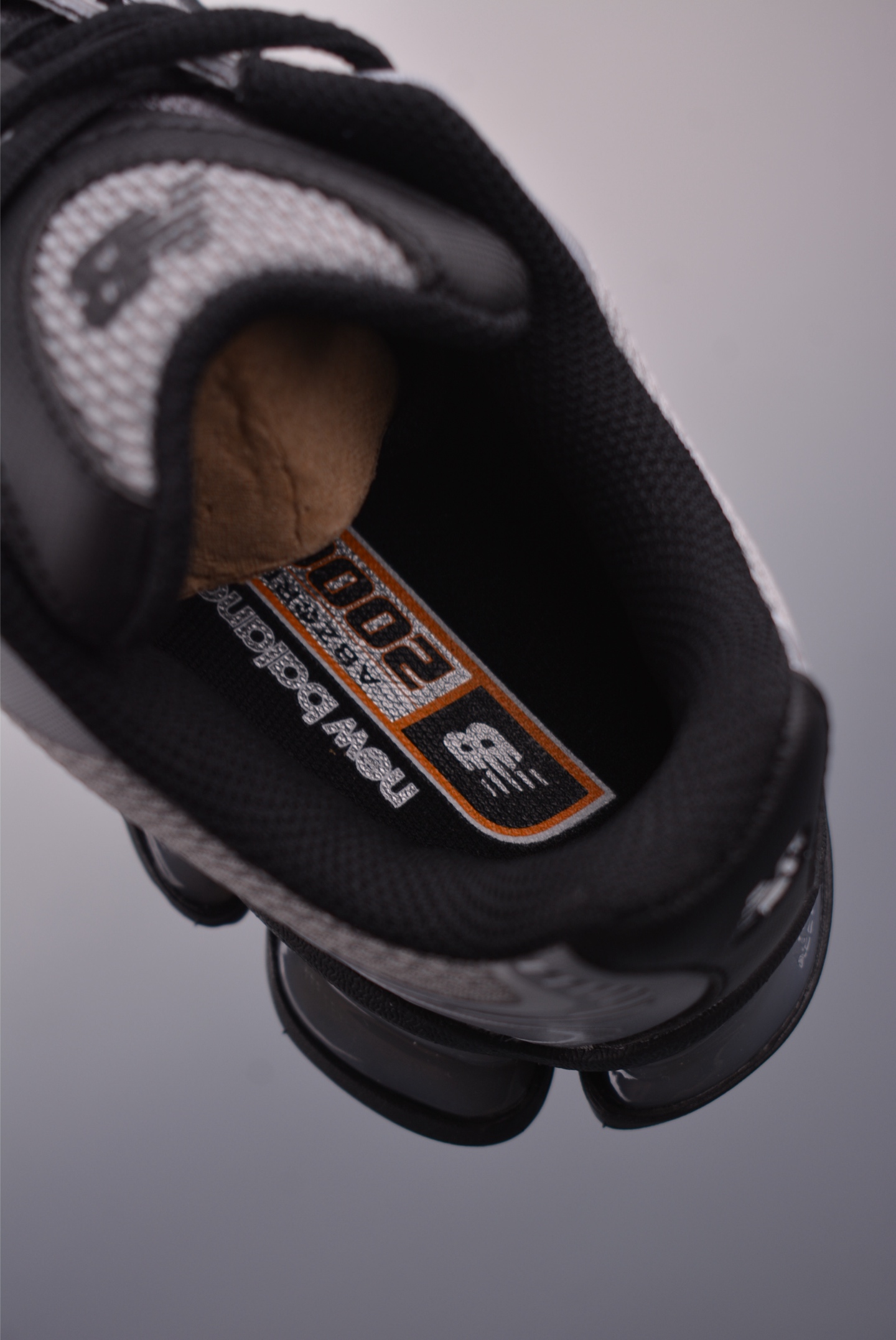 New Balance 新百伦 M2000系列 时尚百搭 织物人造革猪皮 网面休闲鞋 U20003725