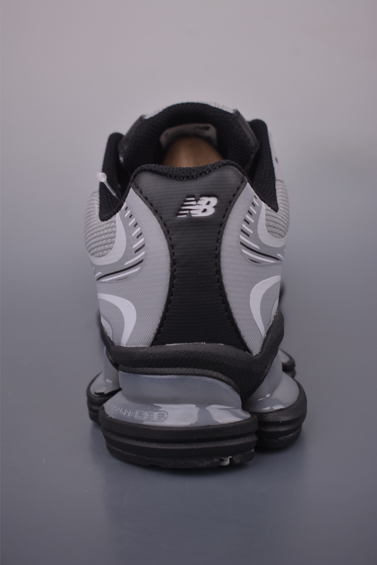 New Balance 新百伦 M2000系列 时尚百搭 织物人造革猪皮 网面休闲鞋 U20003725