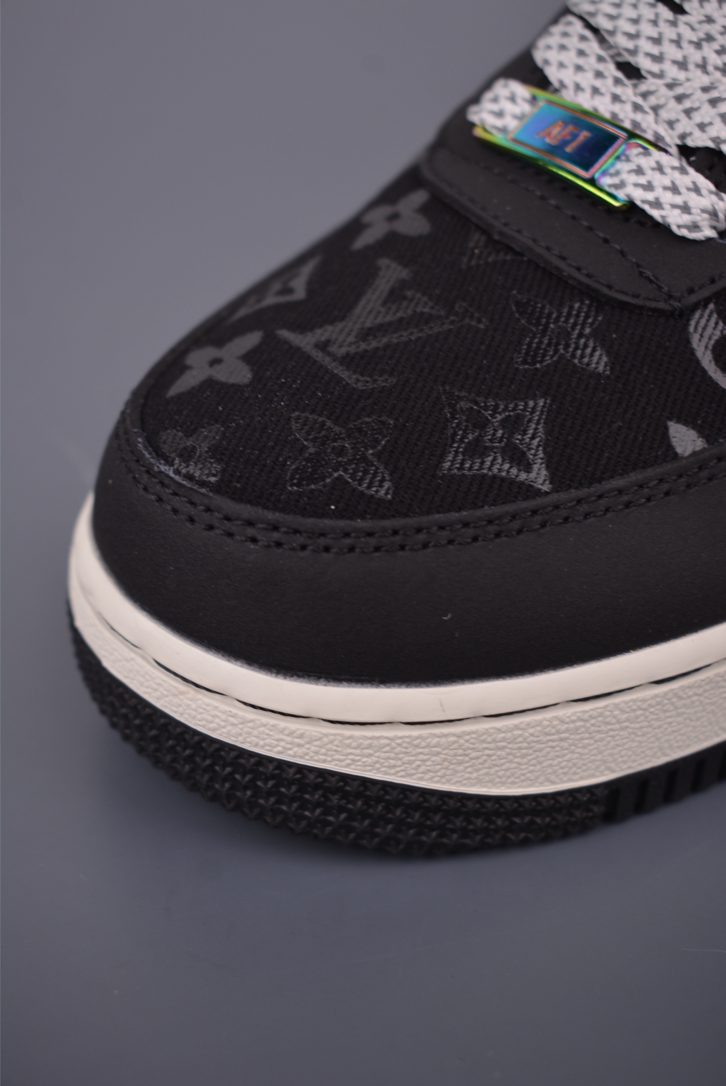 Nike Air Force 1 Low Louis Vuitton Collab Sneakers - Limited Edition 7 i1755387418403 206 0 5