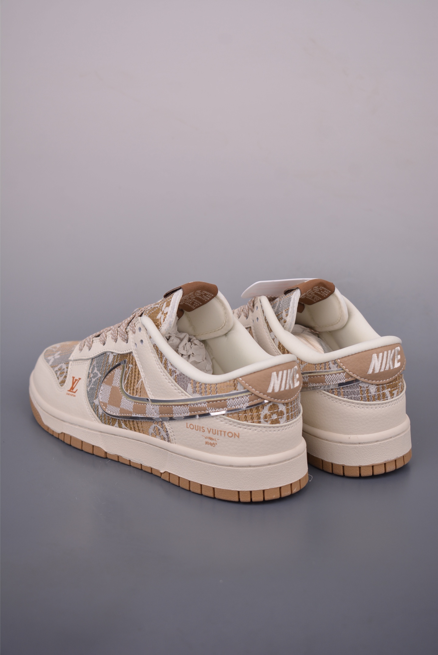 Louis Vuitton x Nike SB Dunk Low: Premium Designer Sneakers for Style Enthusiasts 2 i1755388106023 3745 0 1