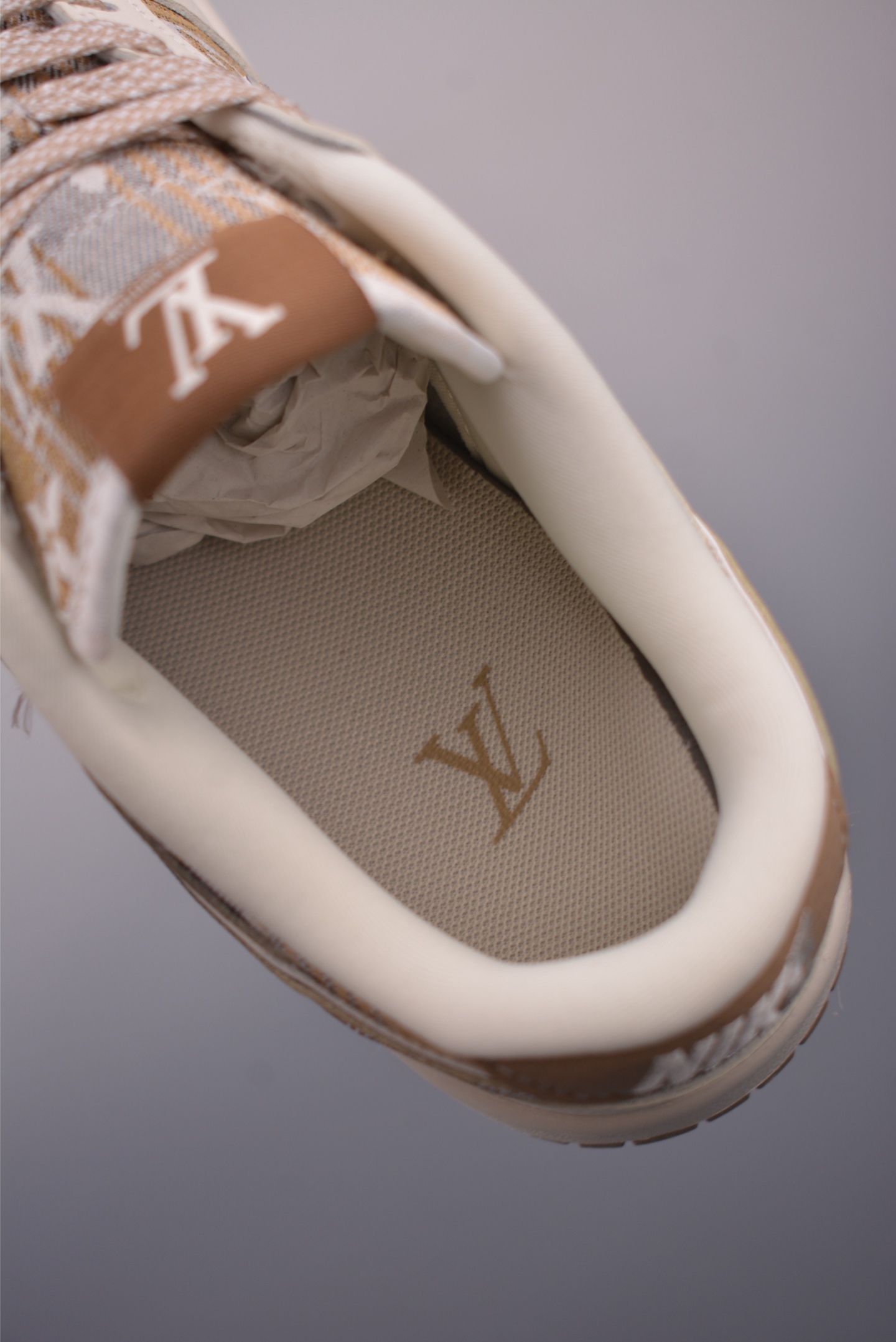 Louis Vuitton x Nike SB Dunk Low: Premium Designer Sneakers for Style Enthusiasts 9 i1755388106062 2419 0 8