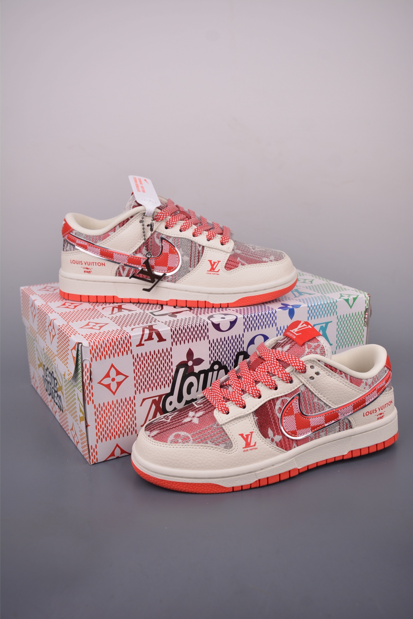 Nike SB Dunk Low Louis Vuitton Collaboration - Premium Quality & Perfect Details 5 i1755388129500 3212 0 4