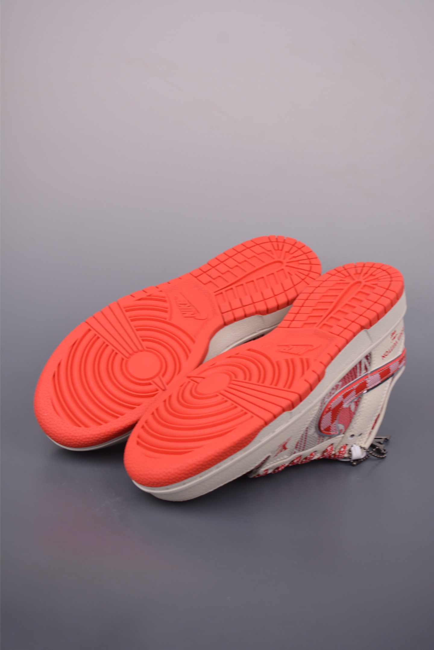 Nike SB Dunk Low Louis Vuitton Collaboration - Premium Quality & Perfect Details 3 i1755388129514 6620 0 2
