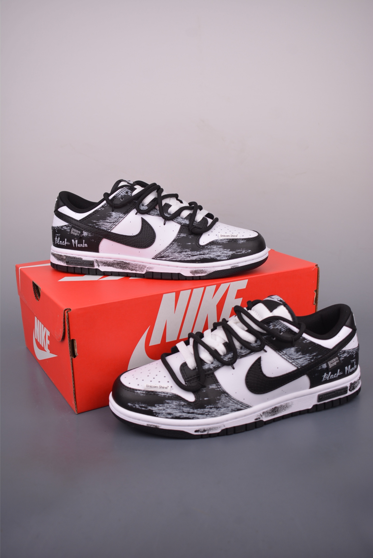 Nike SB Dunk Low Graffiti Black and White Deconstructed Bandage Shoes 6 i1755388233021 9833 0 4