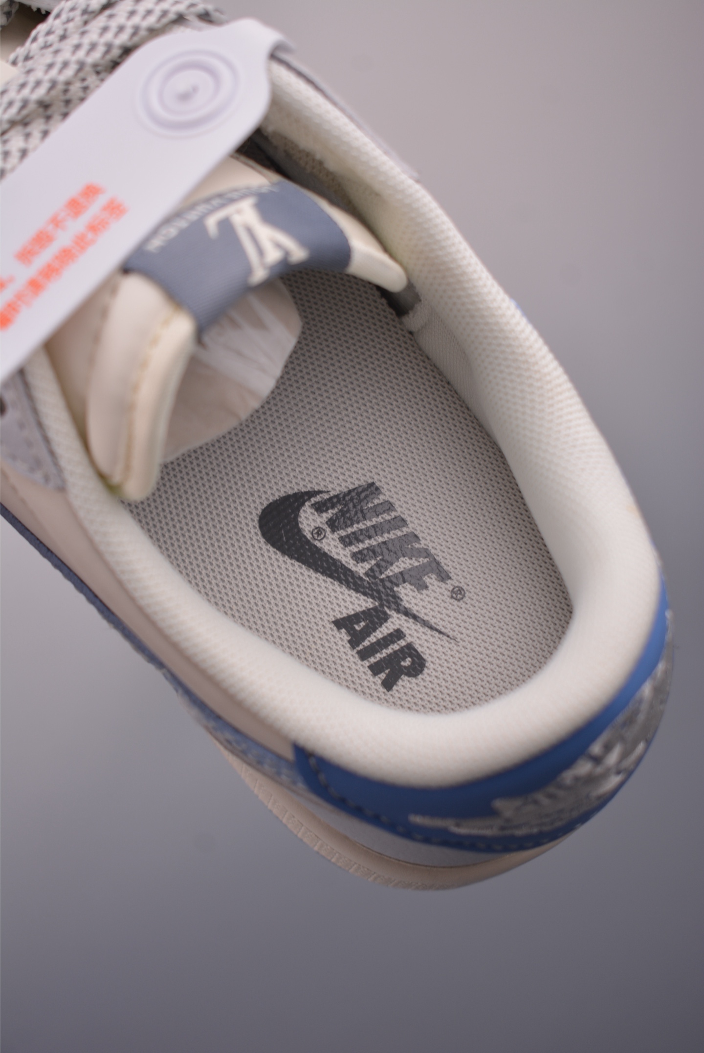 Fragment Design x Louis Vuitton Air Jordan 1 Low Top Sneakers 10 i1755388272866 5750 0 8