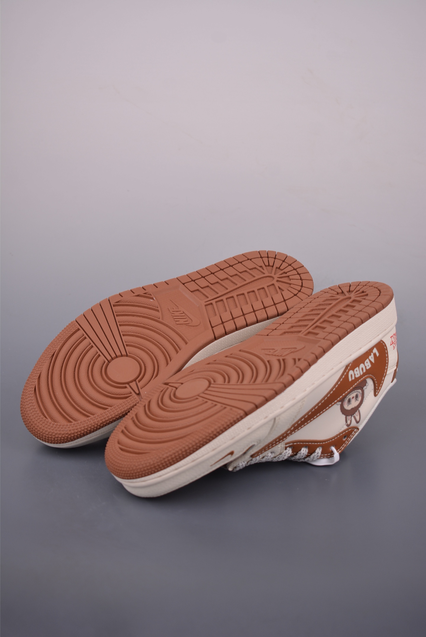 Labubu x Louis Vuitton Air Jordan 1 Low Top Sneakers Designer Collaboration 4 i1755388294962 9843 0 2