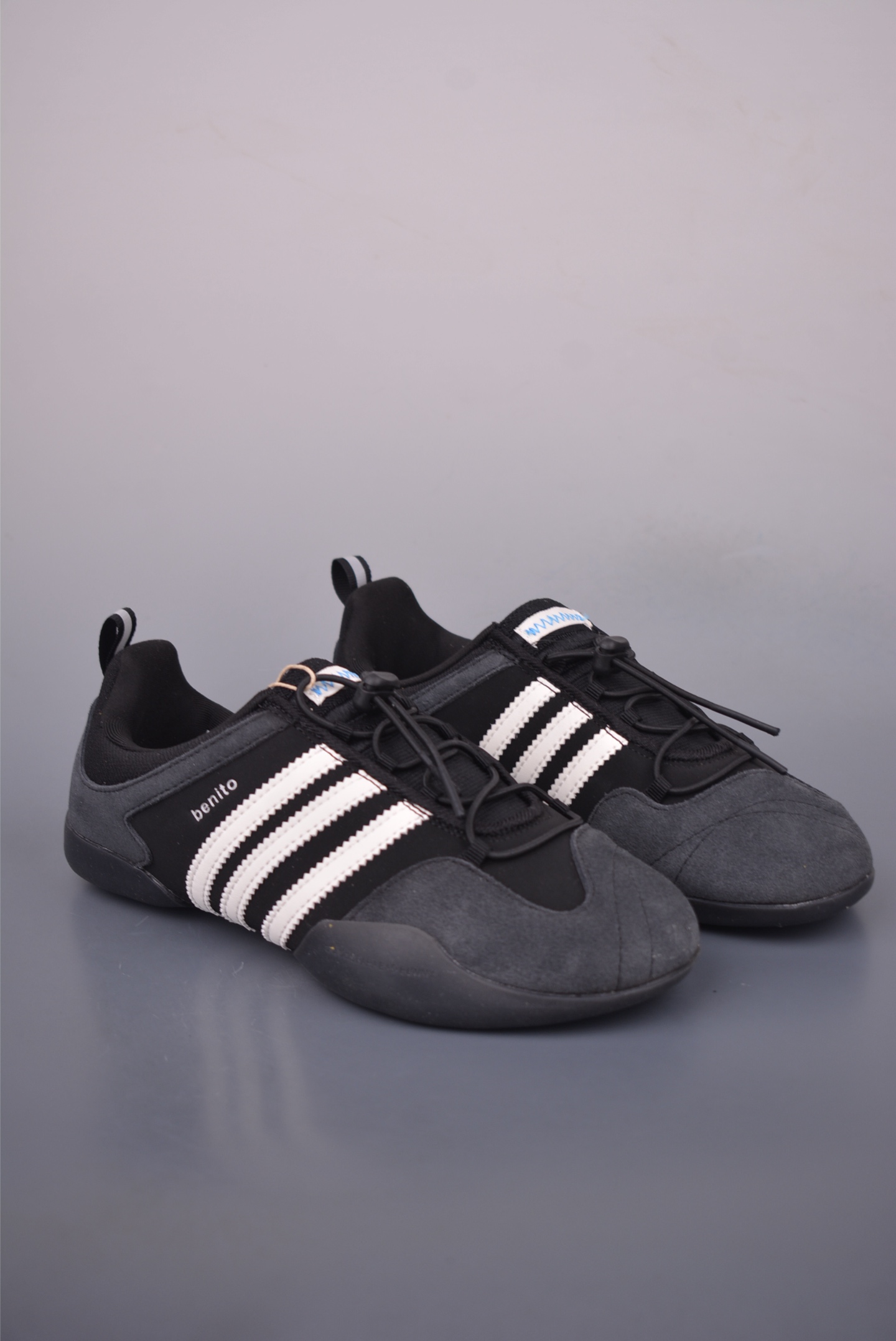 Adidas Taekwondo MEI W Off Sneakers - Laceless Design, Comfortable Fit 2 i1755470462903 7178 0 0
