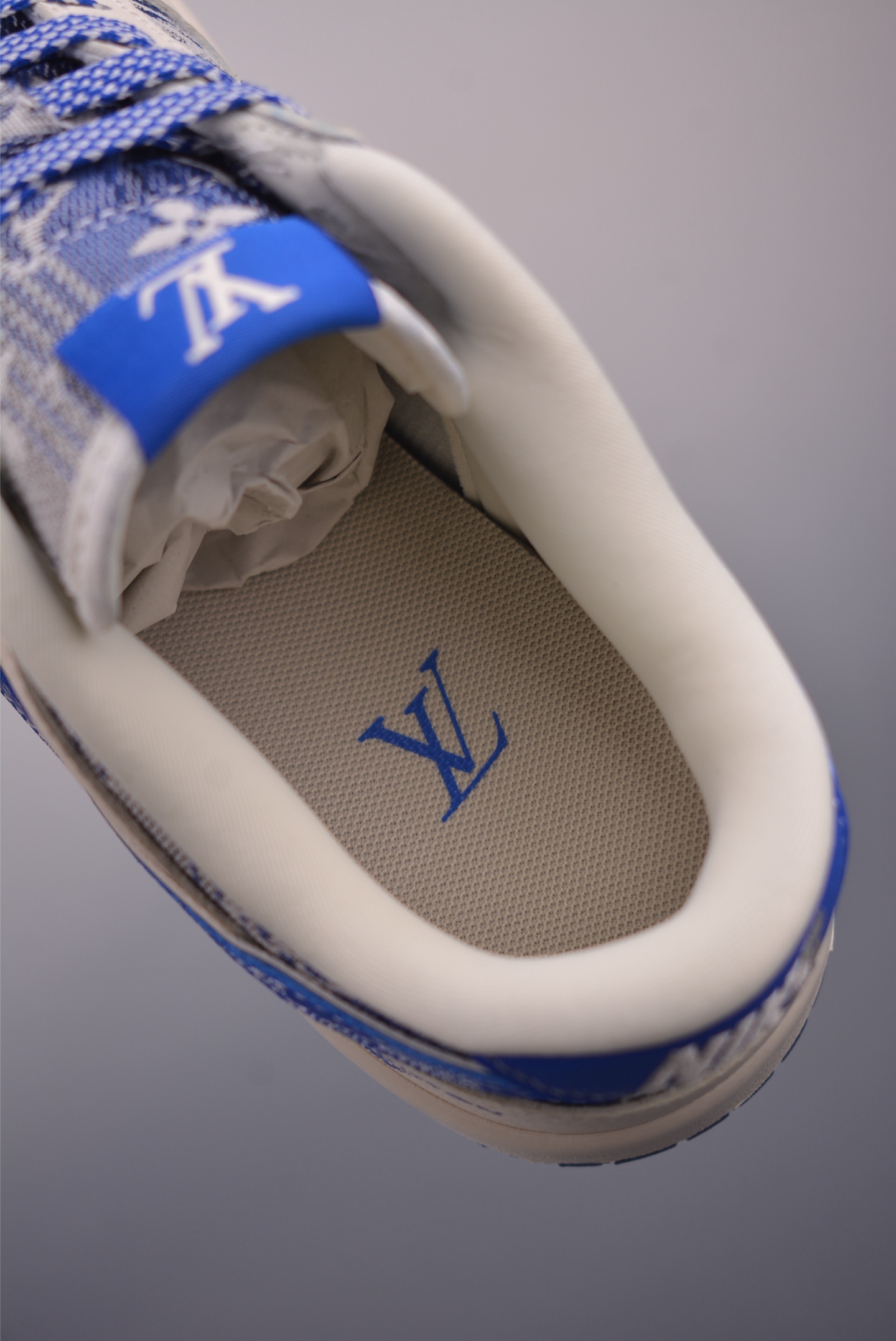 Nike SB Dunk Low Louis Vuitton Collaboration Premium Sneakers - Limited Edition 9 i1755472662525 3116 0 8