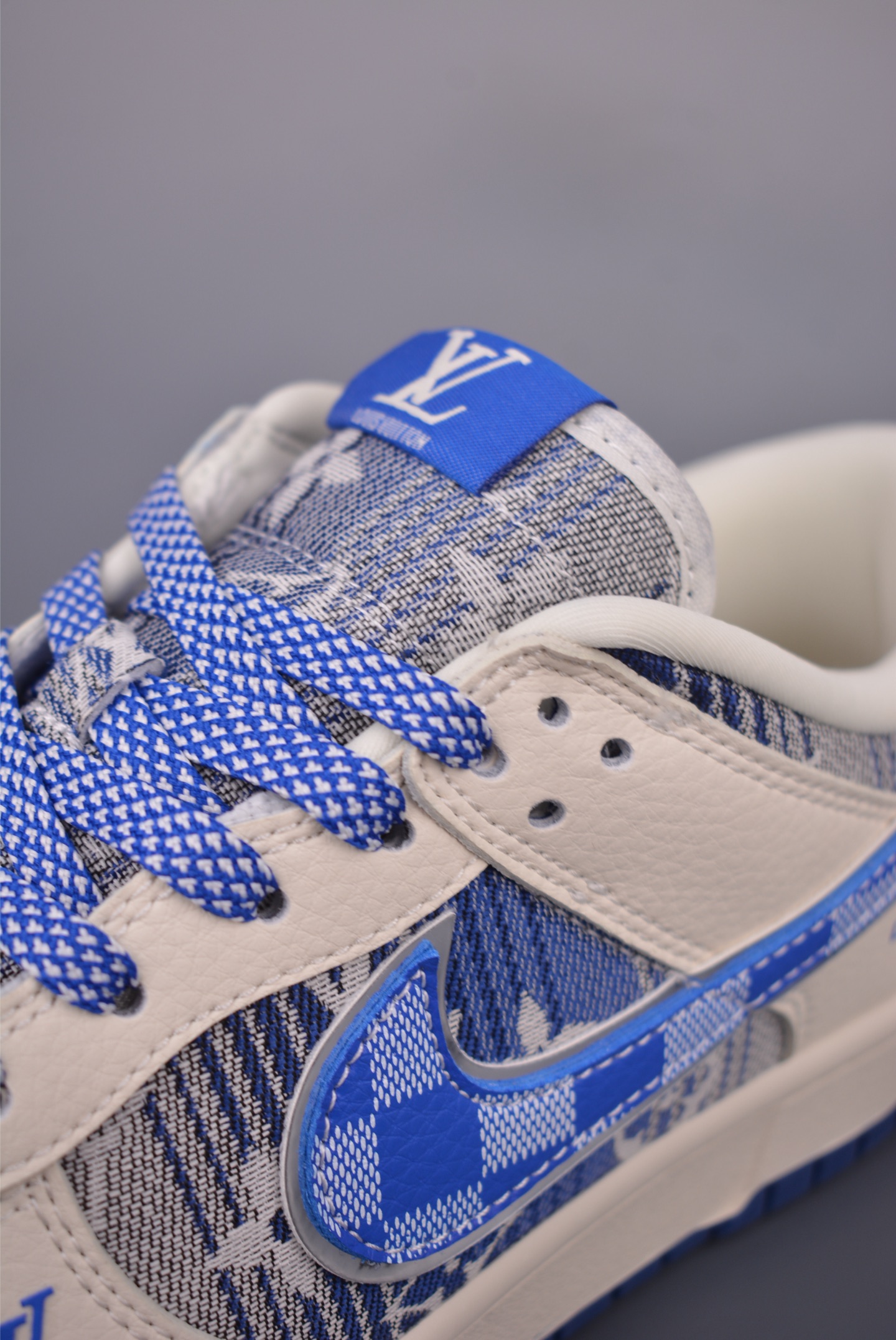 Nike SB Dunk Low Louis Vuitton Collaboration Premium Sneakers - Limited Edition 7 i1755472664369 4689 0 6