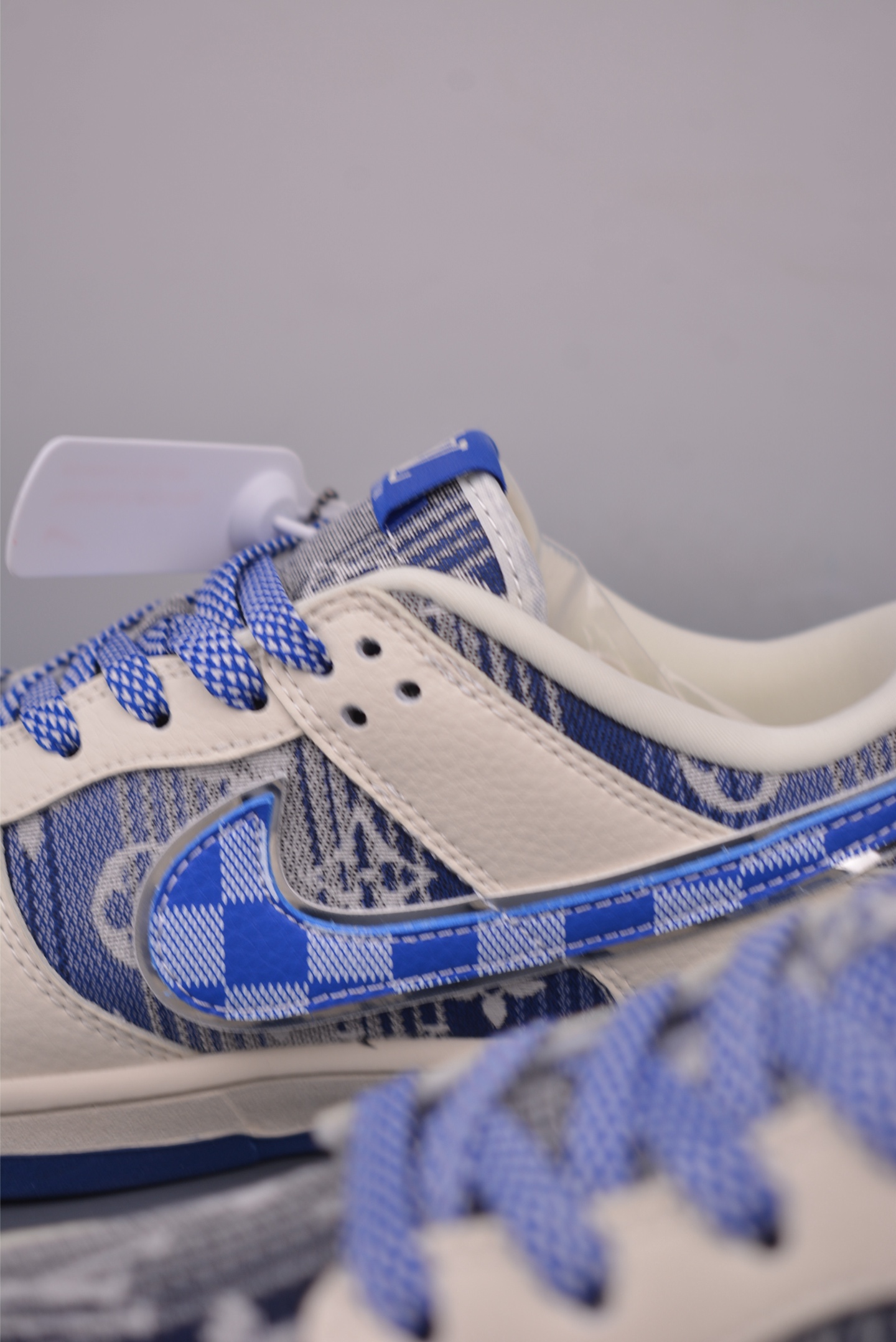 Nike SB Dunk Low Louis Vuitton Collaboration Premium Sneakers - Limited Edition 8 i1755472664383 5843 0 7