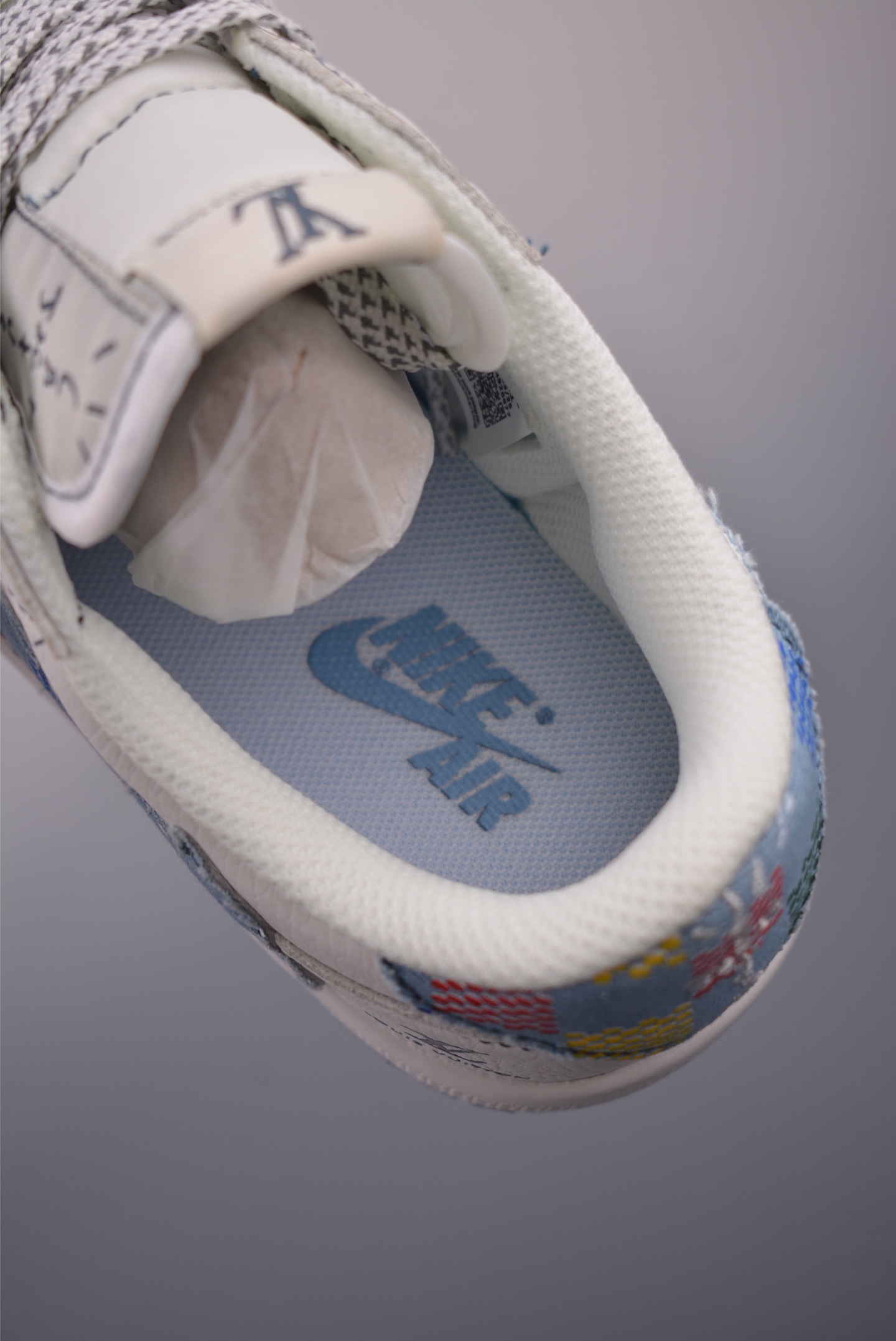 Louis Vuitton x Air Jordan 1 Low: A Stylish Fusion of Luxury and Streetwear 10 i1755472741833 6437 0 8