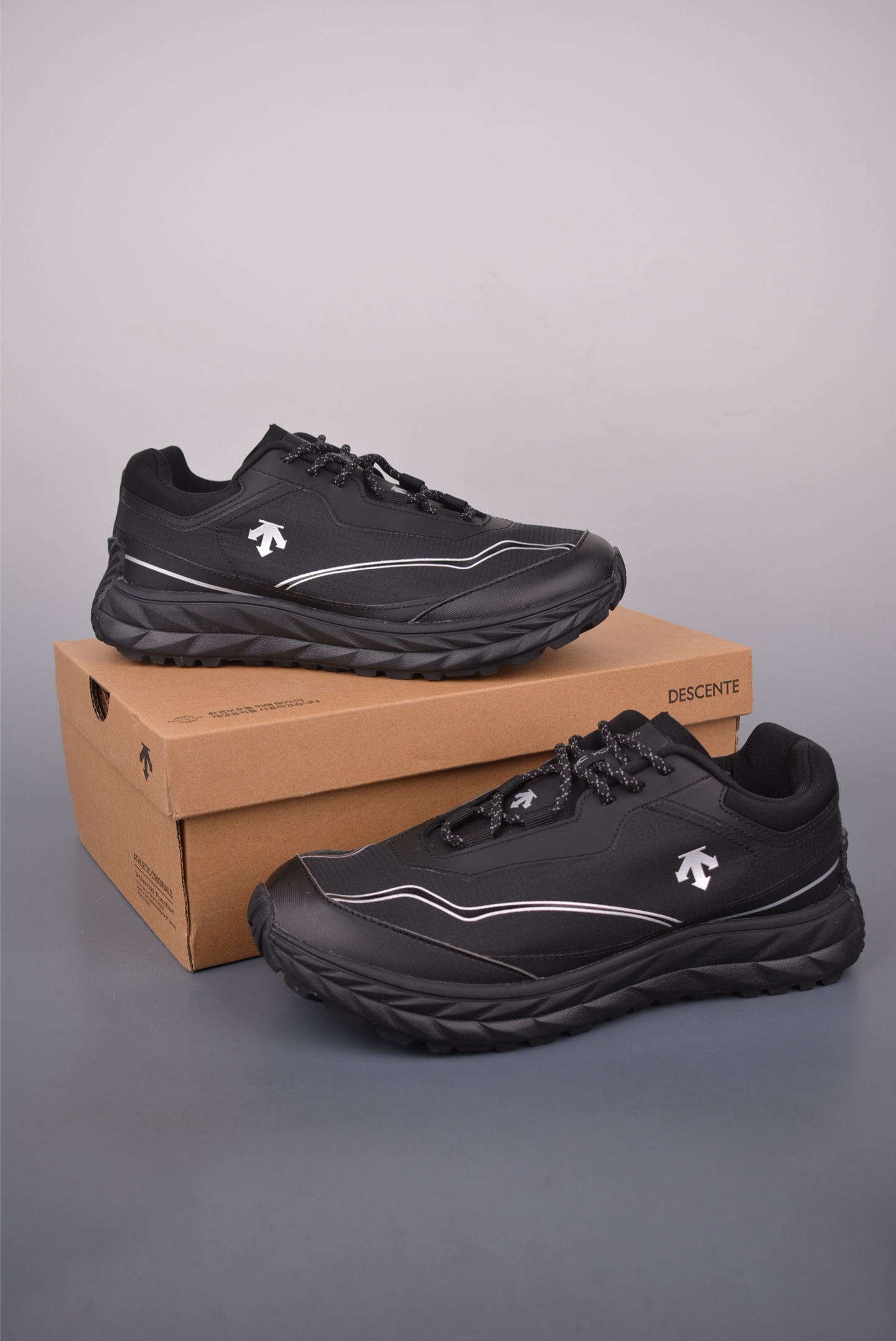 Descente Aerios FL GTX Lightweight Cushioned Trail Running Shoes - Black 1 i1755473370832 6611 0 4