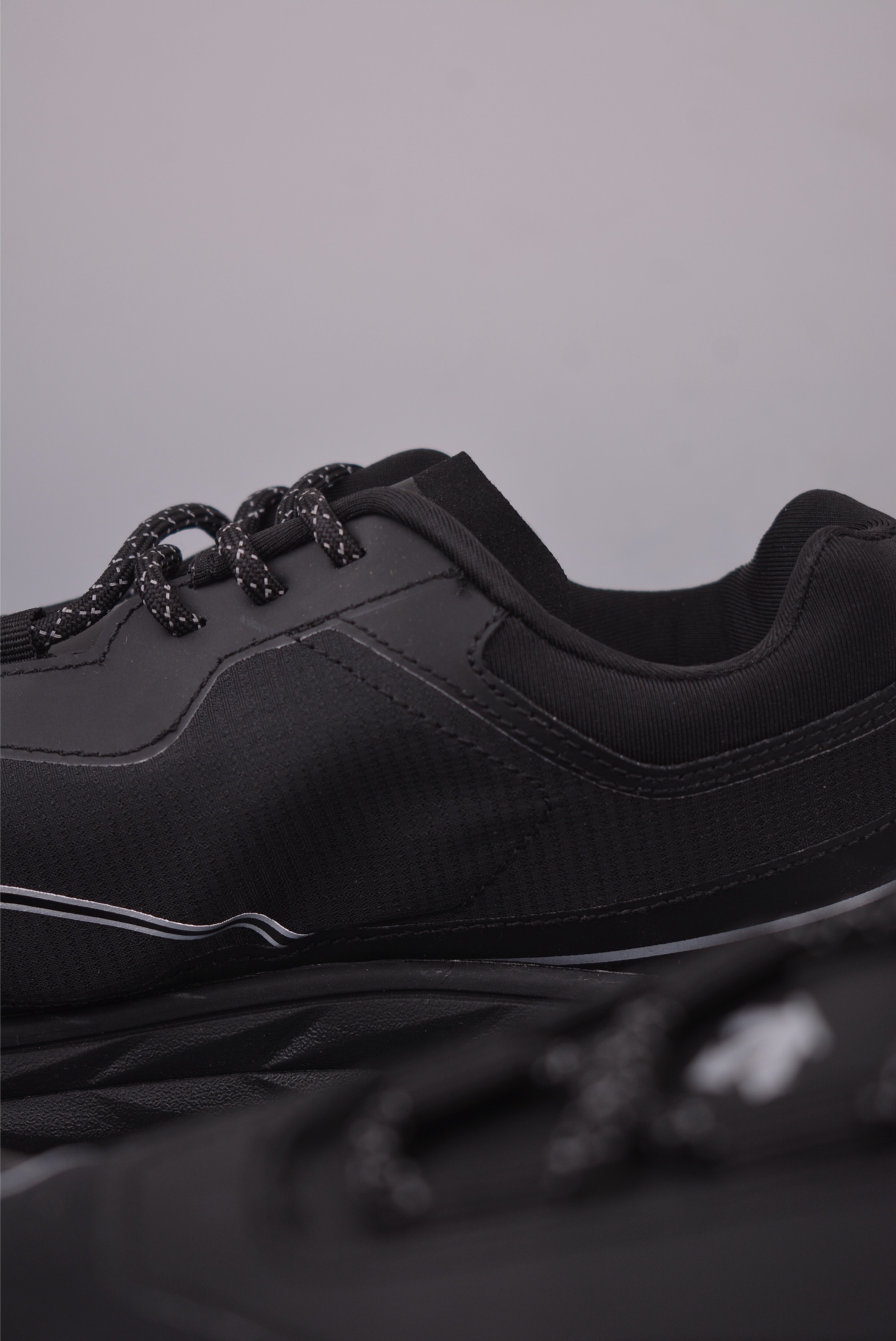 Descente Aerios FL GTX Lightweight Waterproof Trail Running Shoes for Men 8 i1755473372684 292 0 7
