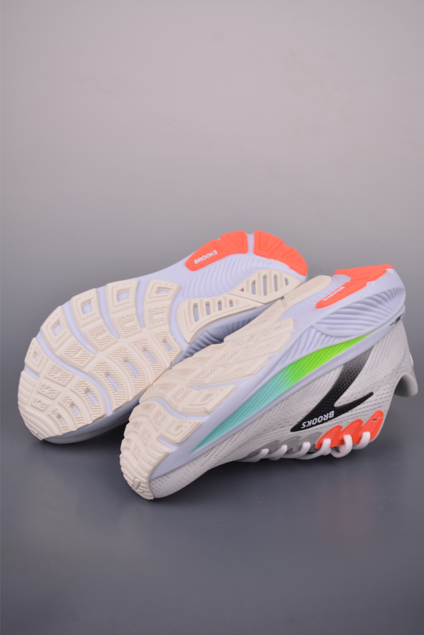 Brooks 布鲁克斯 Ghost 17 超弹轻盈跑步鞋 低帮透气缓震支撑休闲运动慢跑鞋 110442