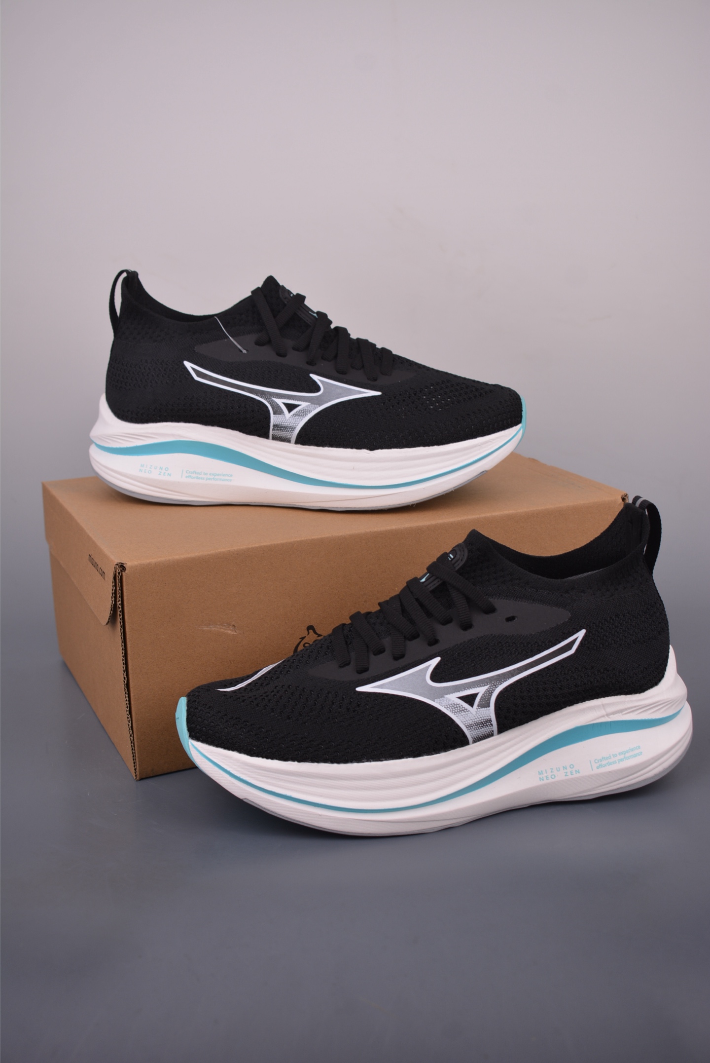 Mizuno Neo Zen Running Shoes - Breathable, Retro Style with Wave Cushioning