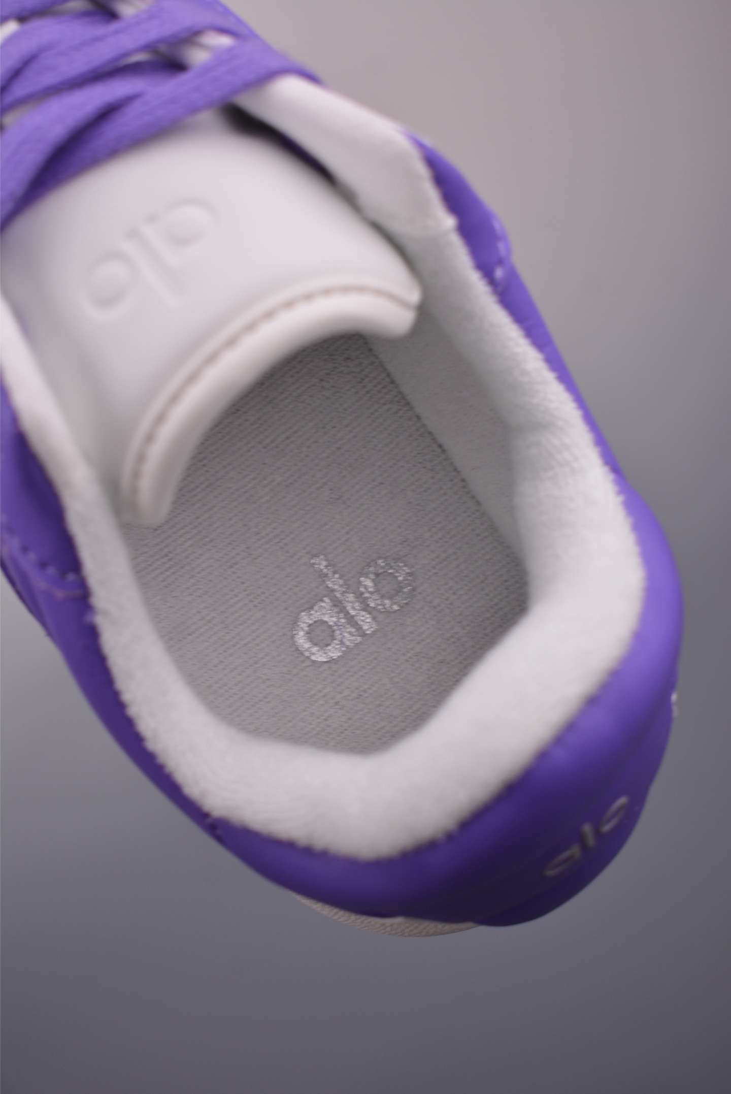 Alo Yoga Recovery Mode Low-Top Sneakers - Comfortable, Durable, and Stylish 10 i1755561727862 8008 0 8