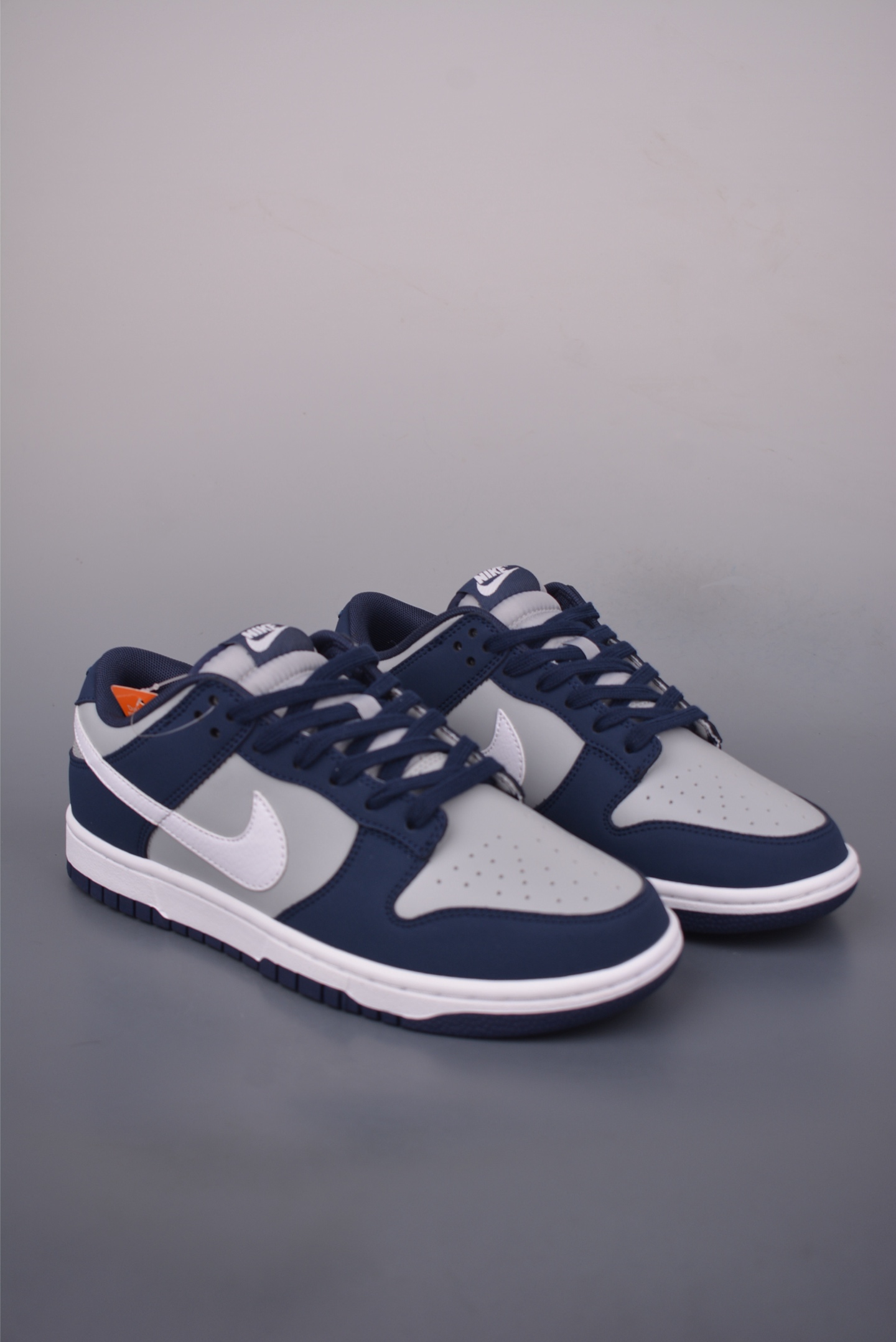 Nike SB Dunk Low Top Sneakers: Original Material, Unique Style & Comfort 2 i1755561771218 3684 0 0